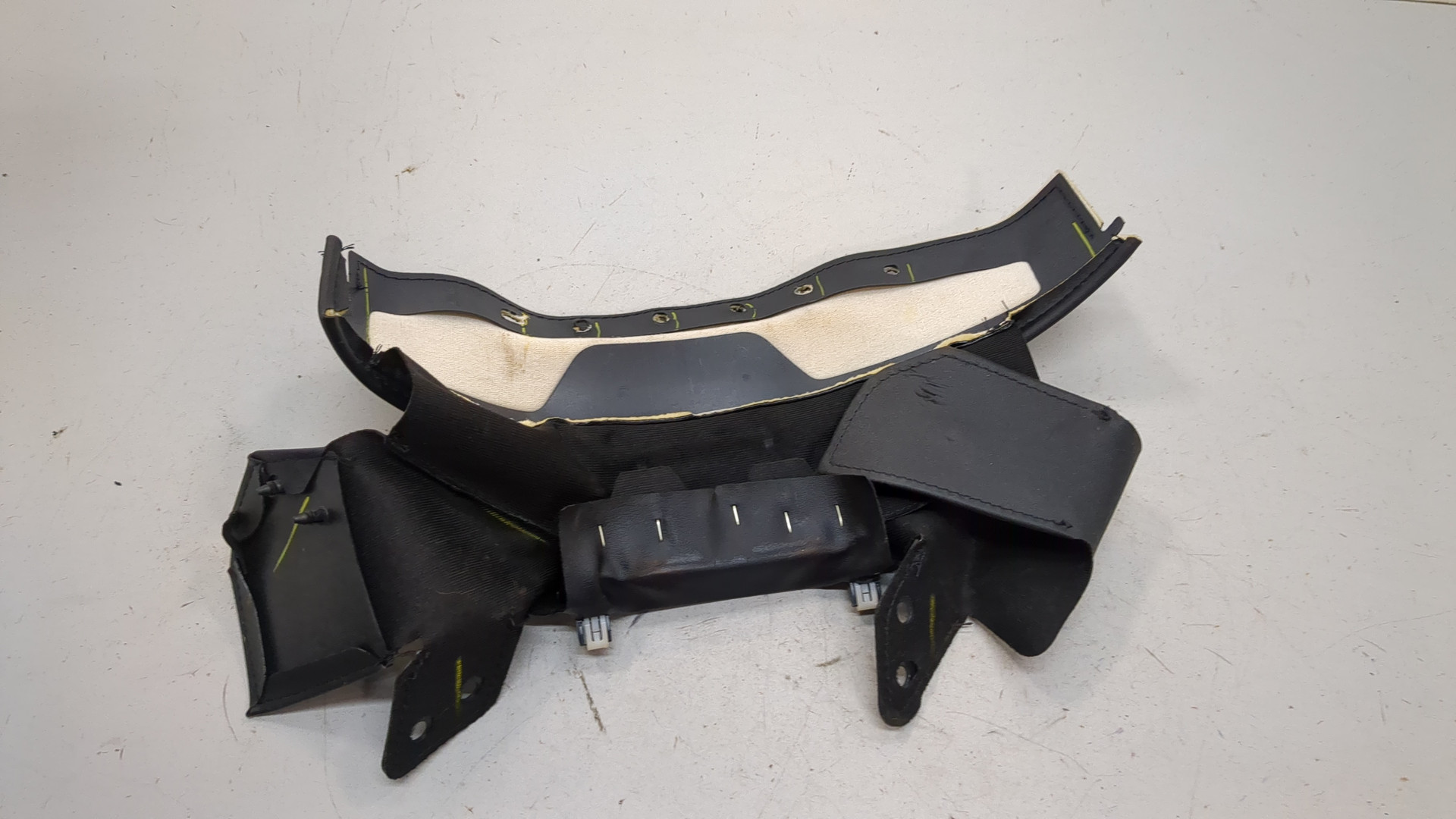 Кожух рулевой колонки