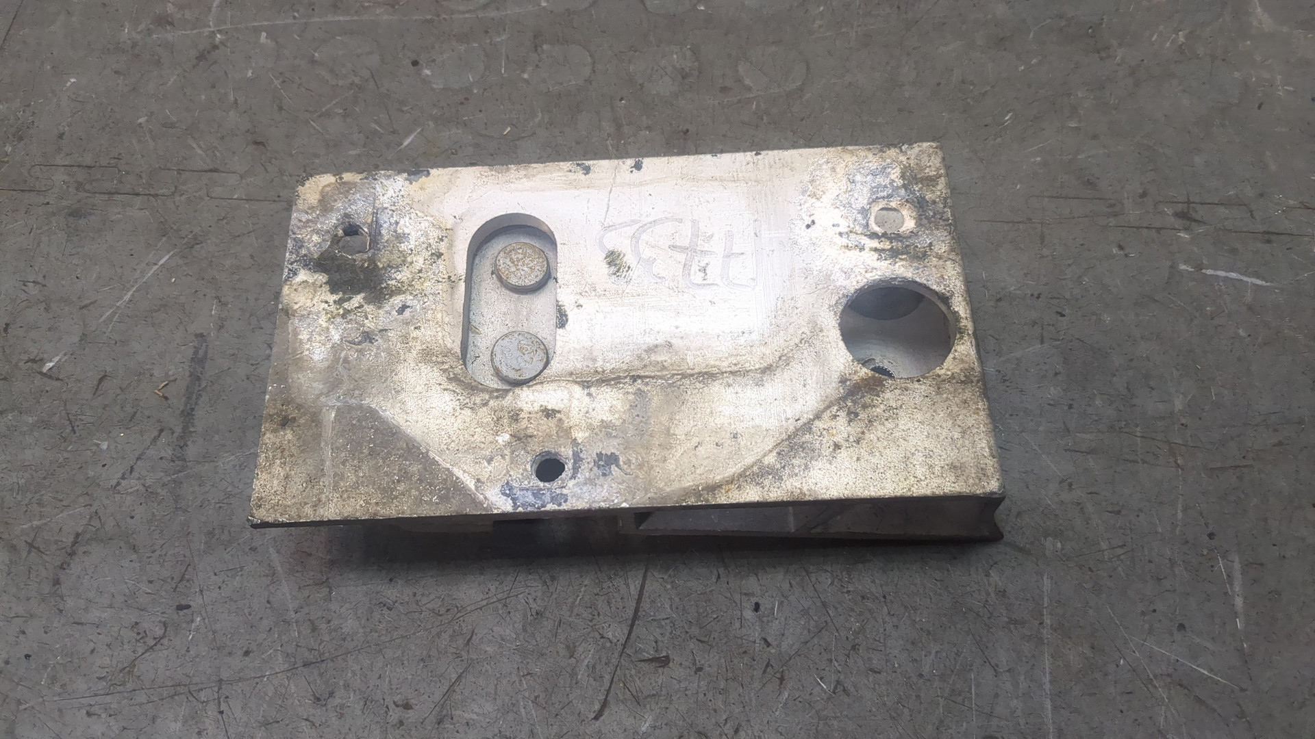 Кронштейн усилителя заднего бампера