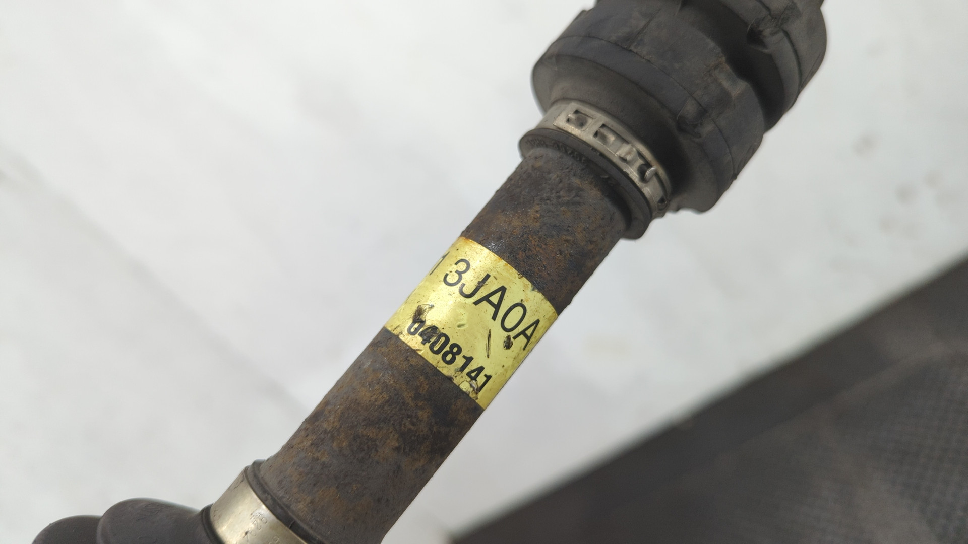 Полуось передняя левая