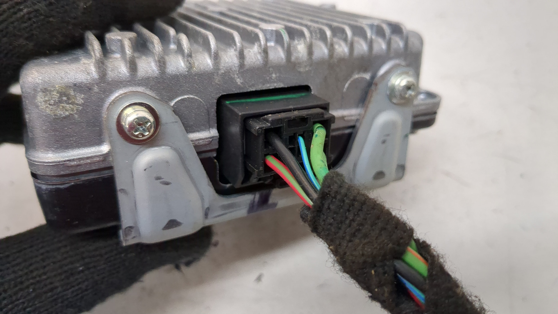 Преобразователь напряжения (адаптер)