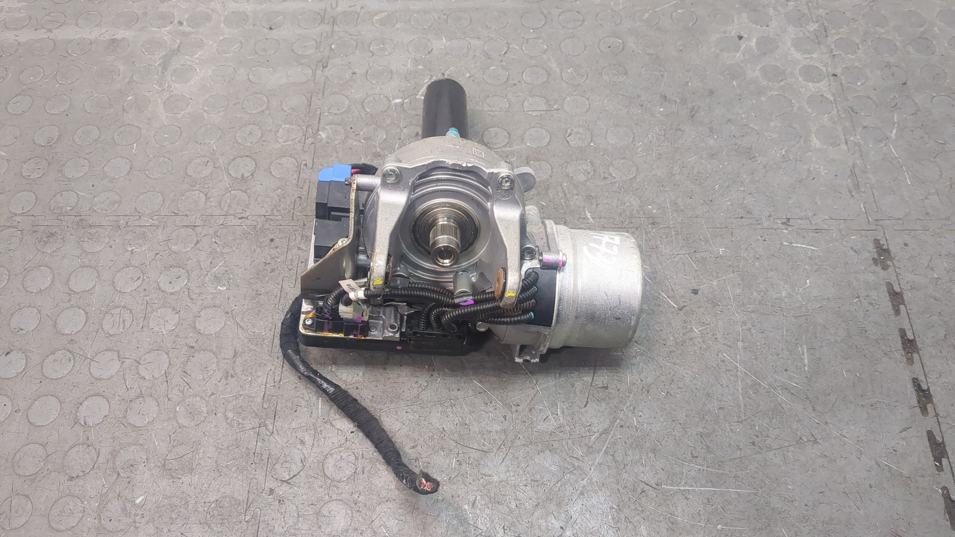 Серводвигатель рулевой рейки