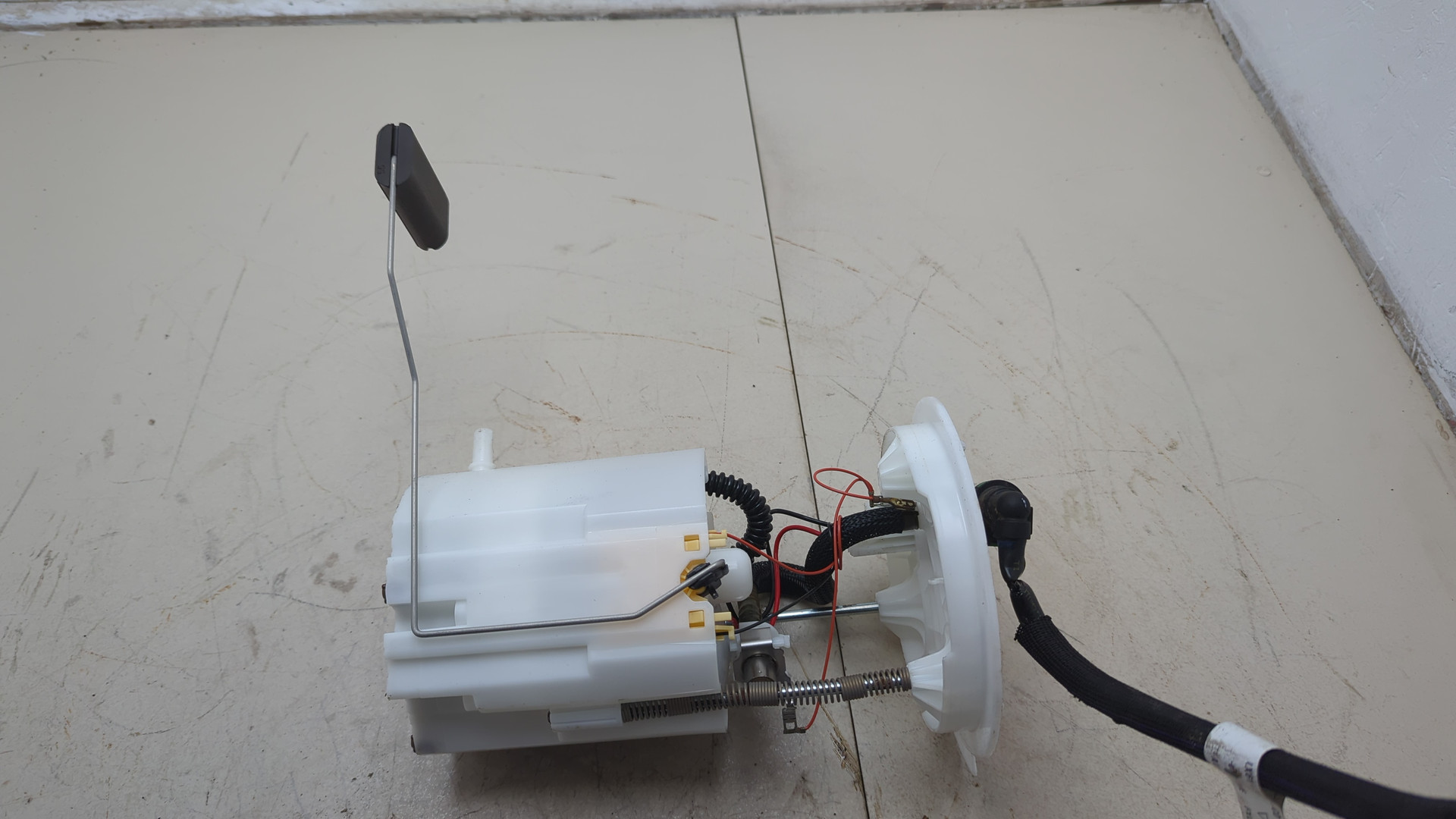 Насос топливный электрический