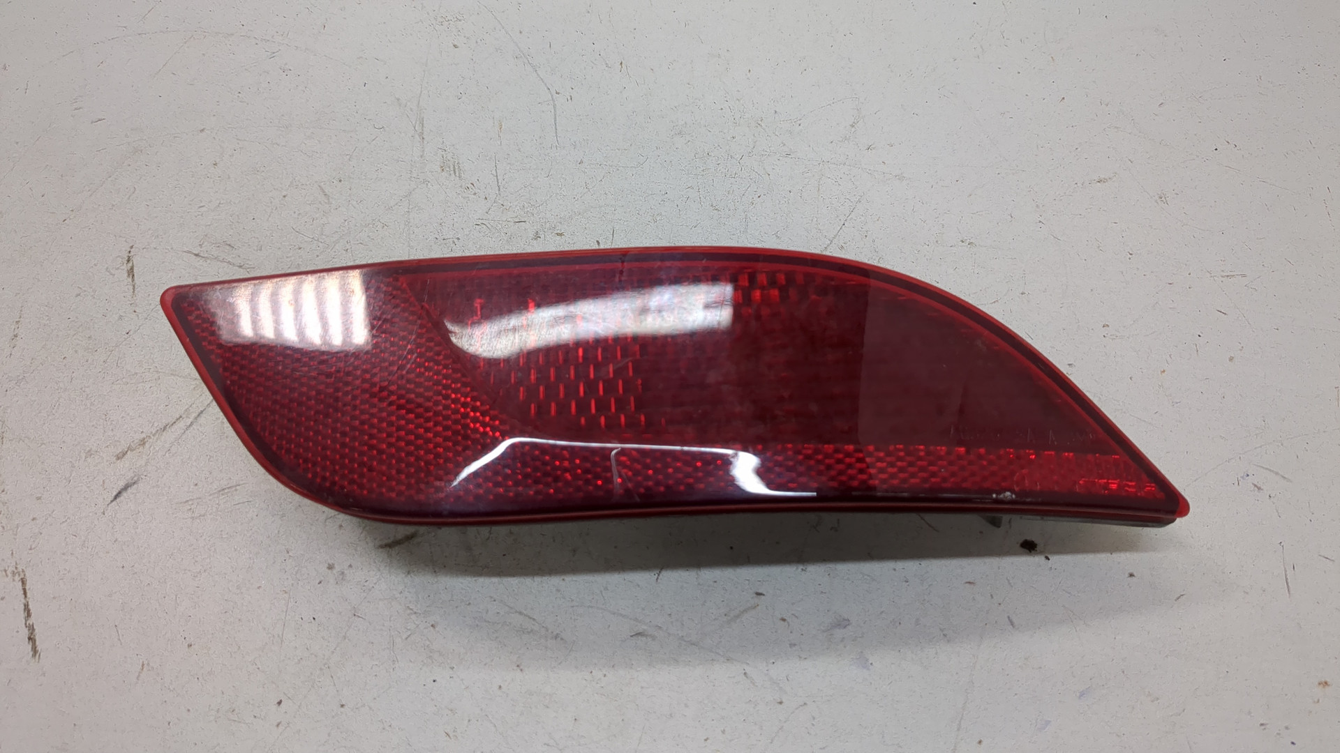 Отражатель в бампер задний правый