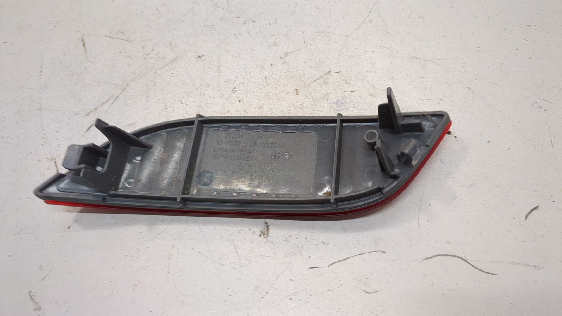 Отражатель в бампер задний правый