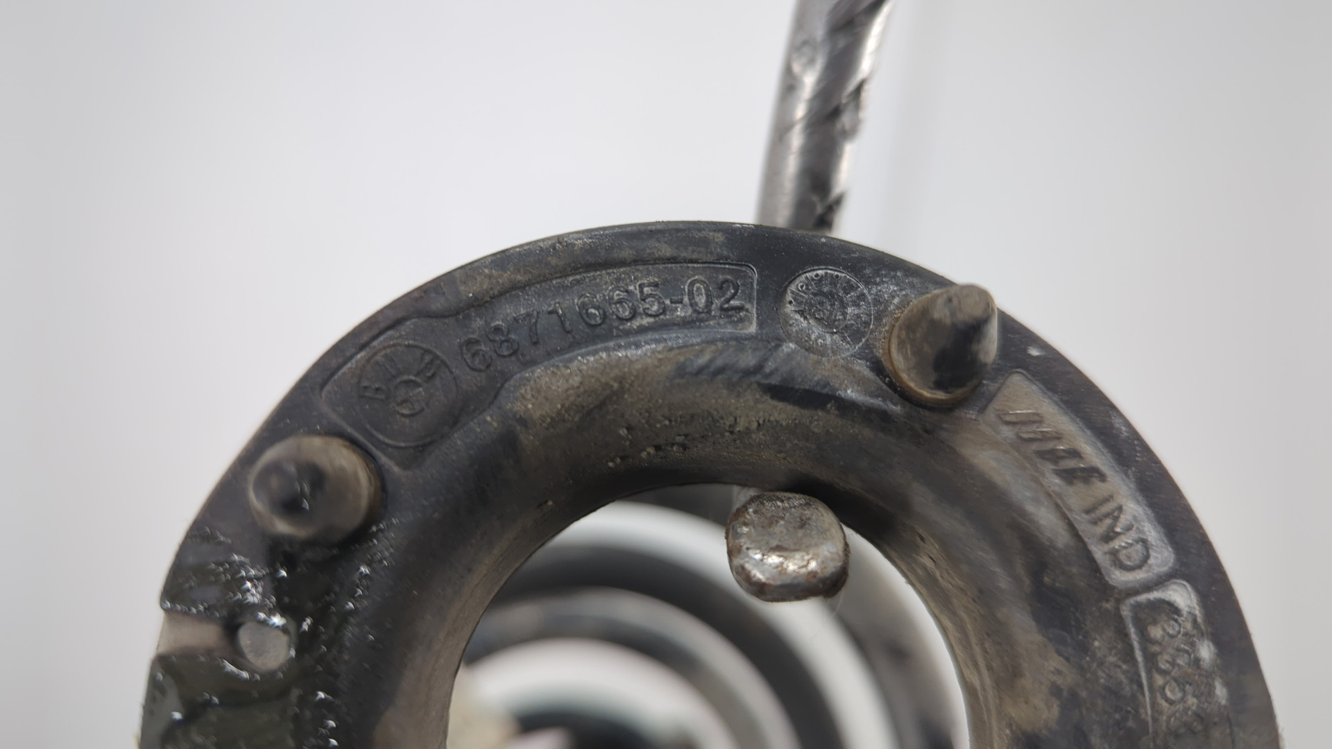 Пружина задняя