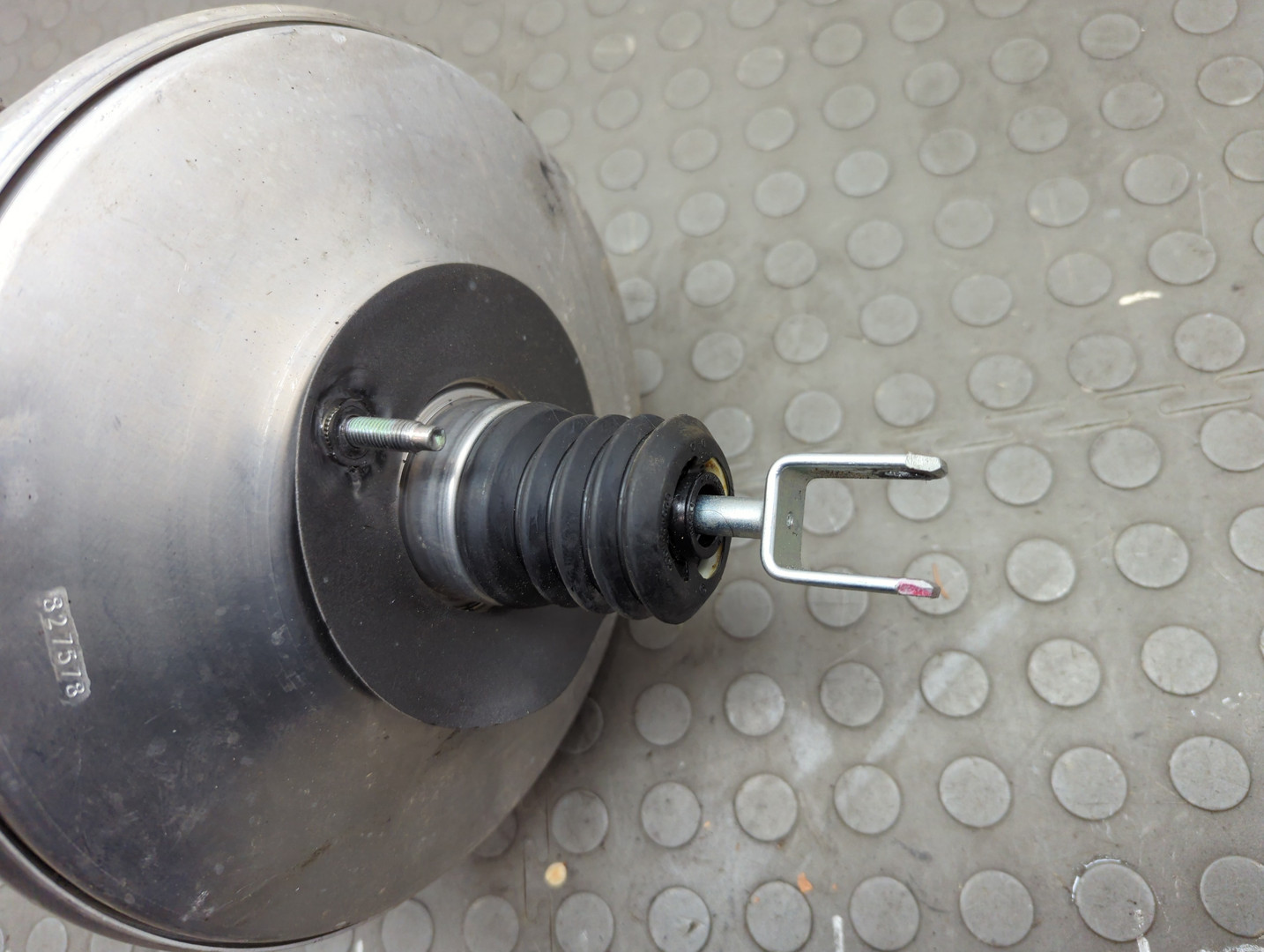 Цилиндр тормозной главный