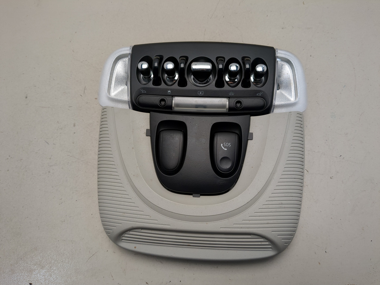 Плафон салонный