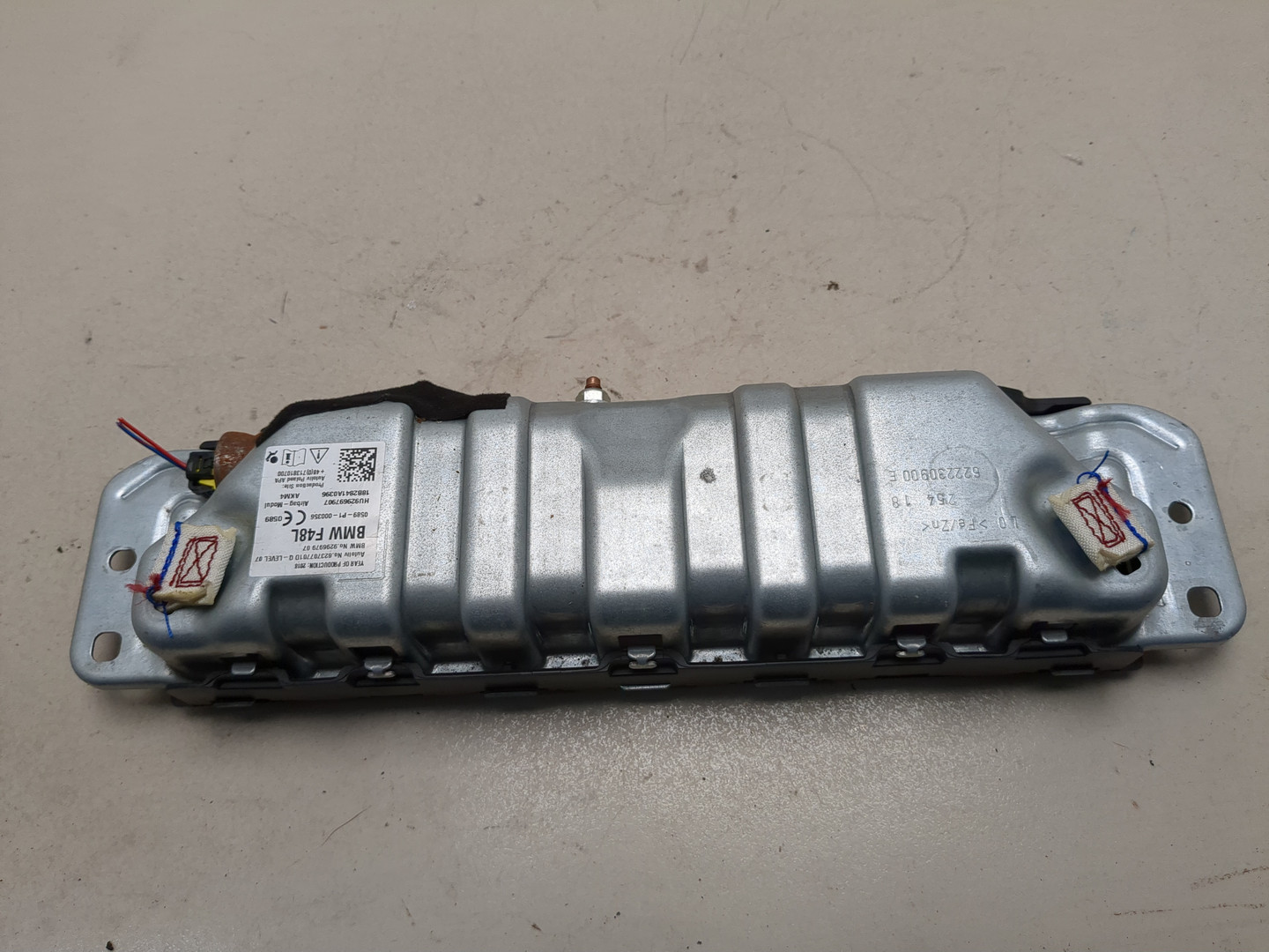 Подушка безопасности нижняя (для колен)