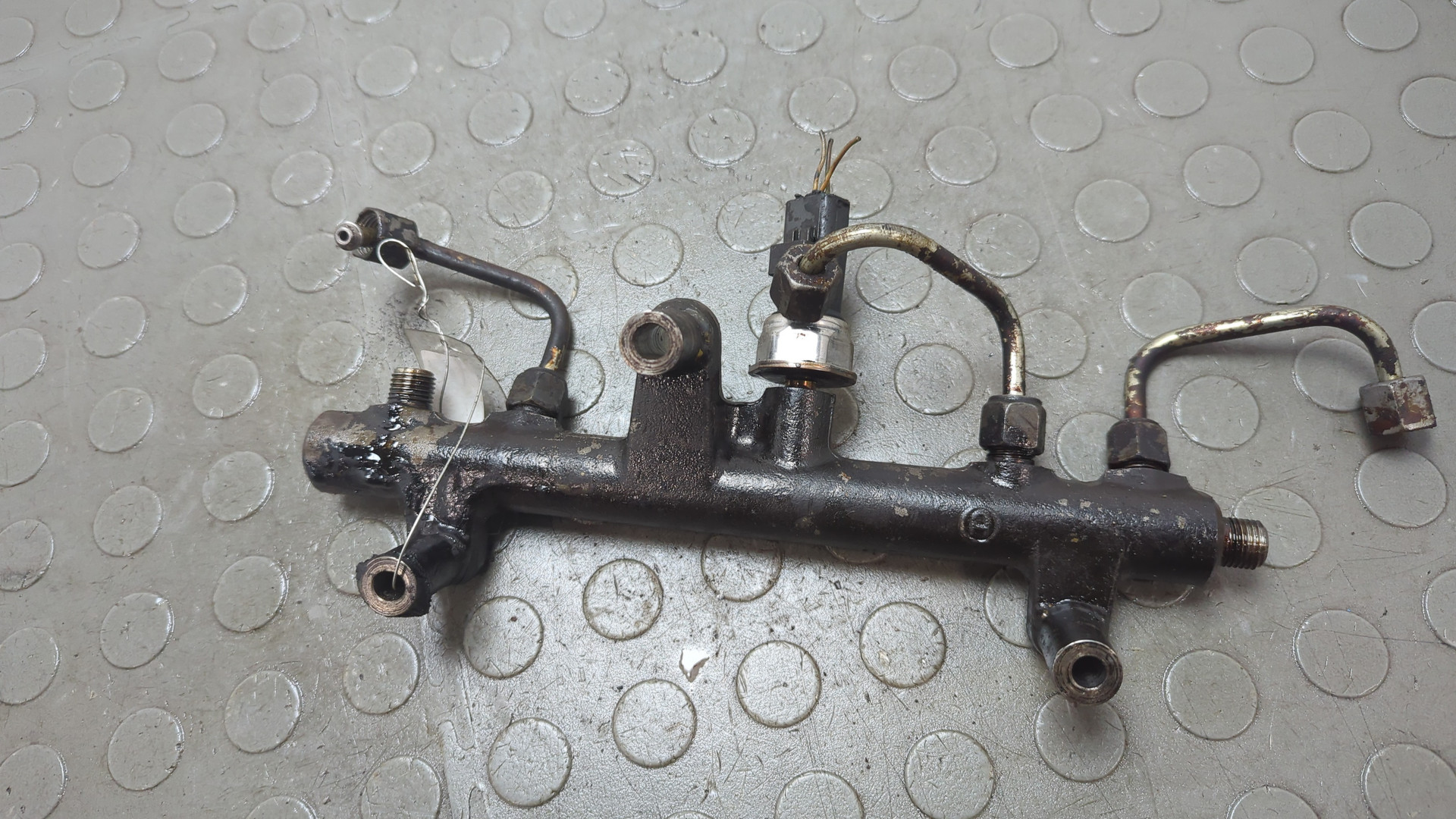 Рейка топливная (рампа)