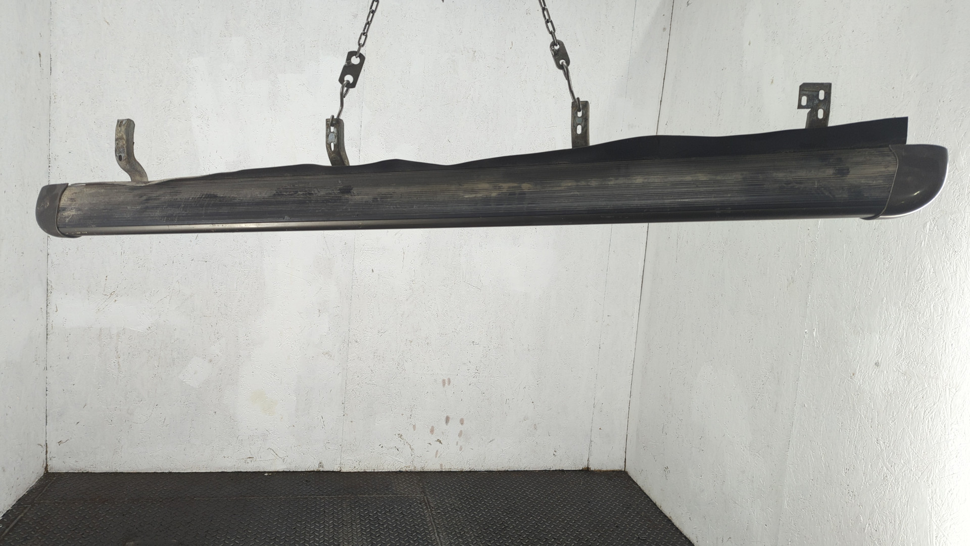 Подножка левая