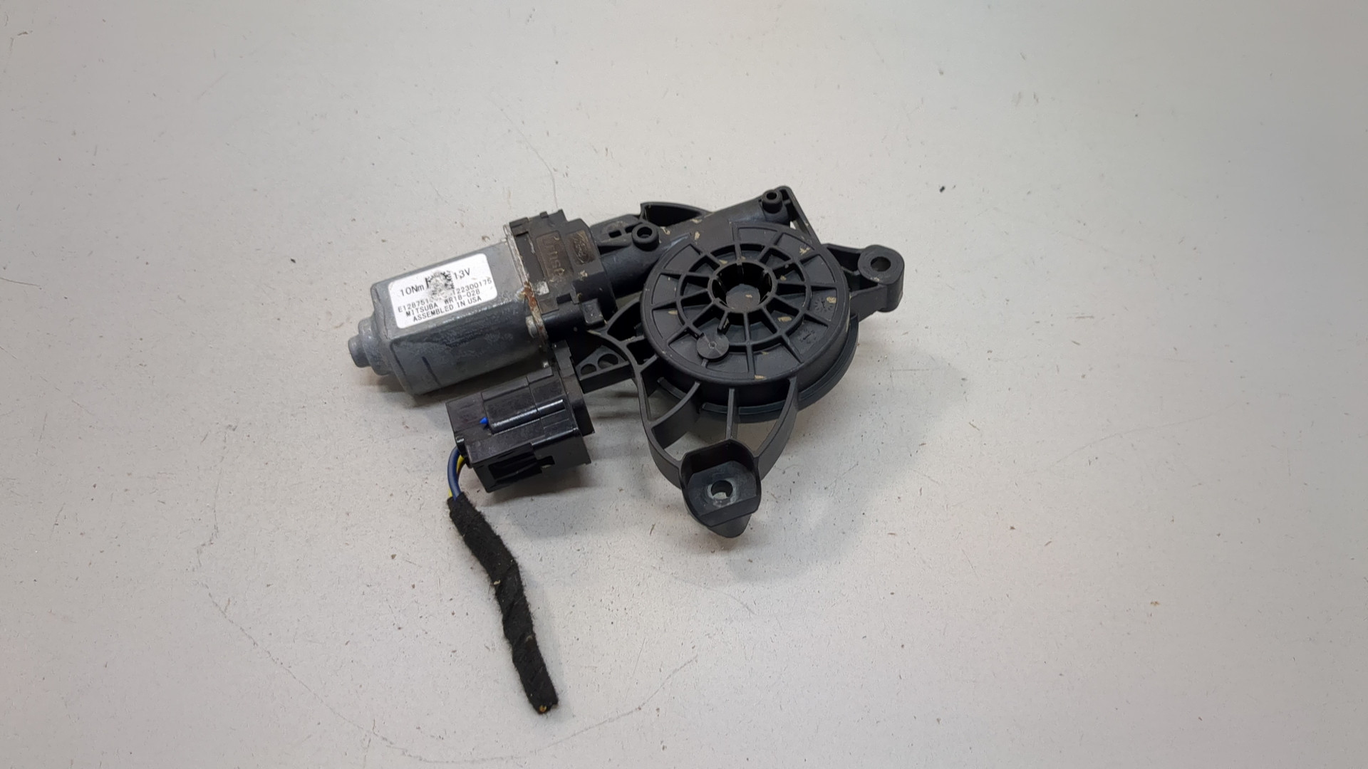 Моторчик стеклоподъемника