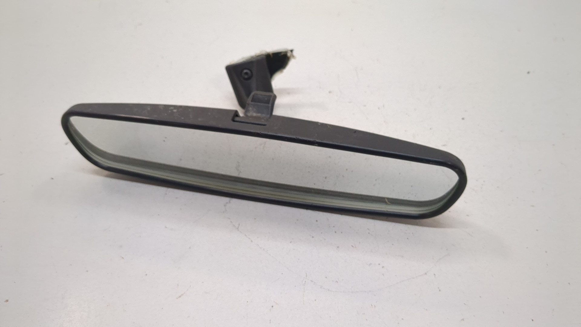 Зеркало заднего вида