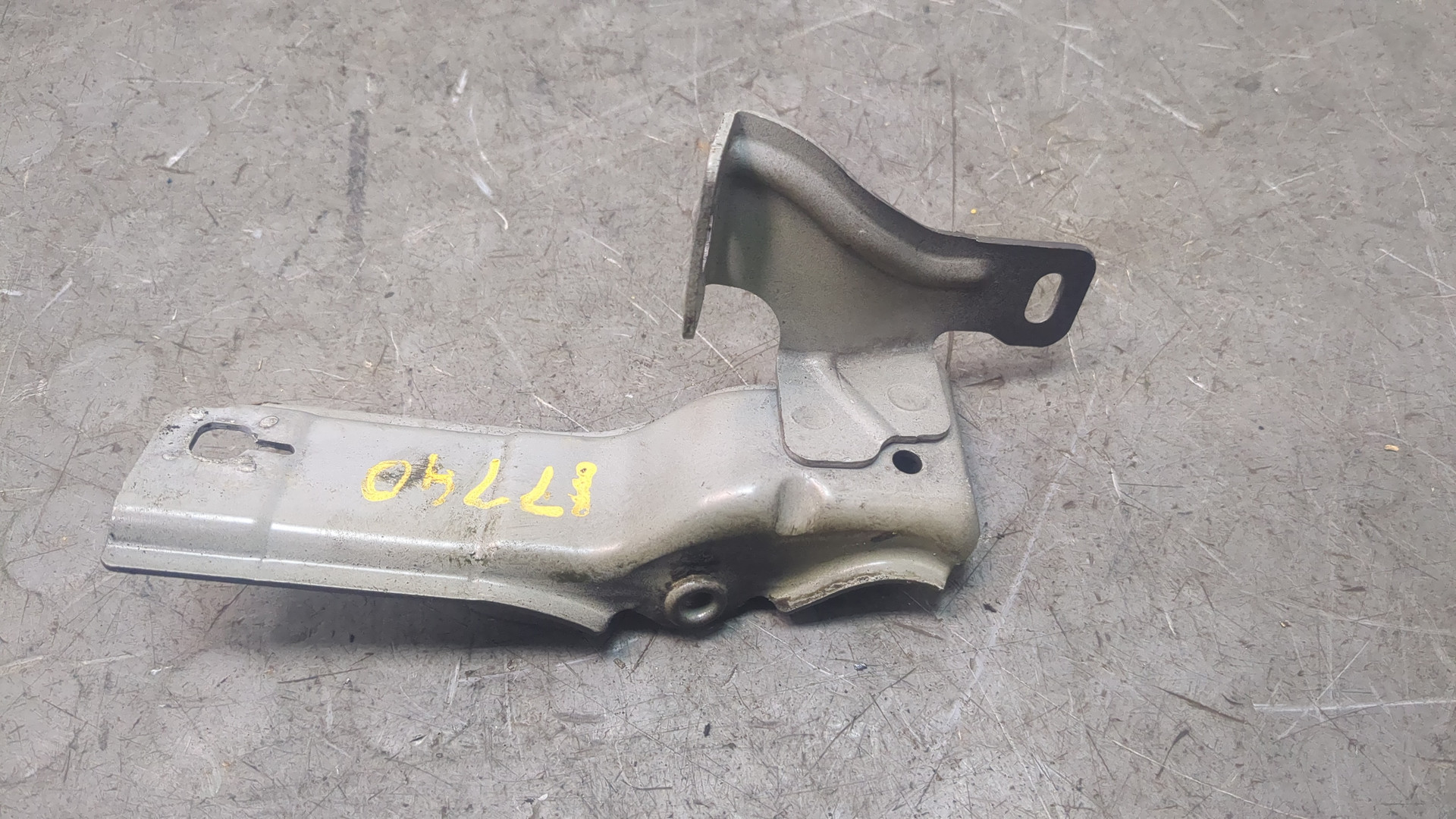 Кронштейн крепления крыла