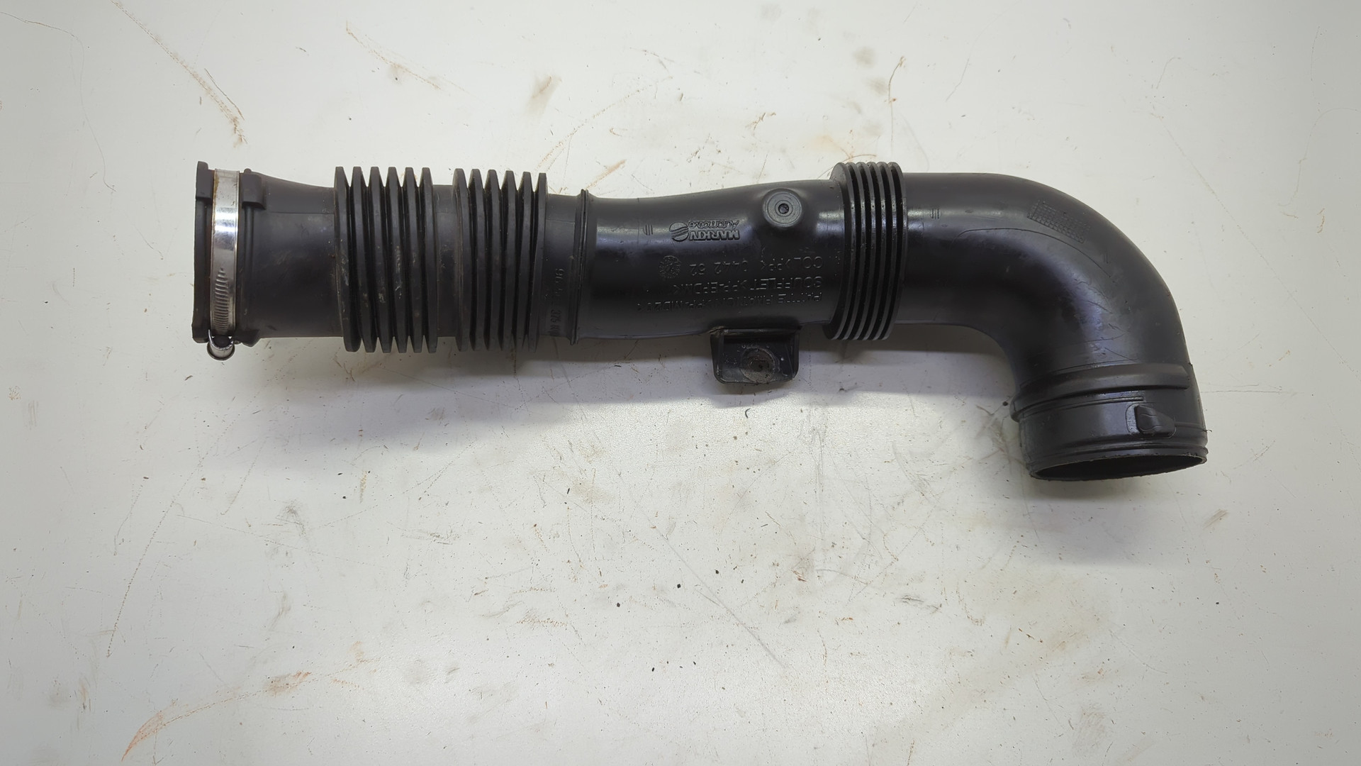 Патрубок воздушного фильтра