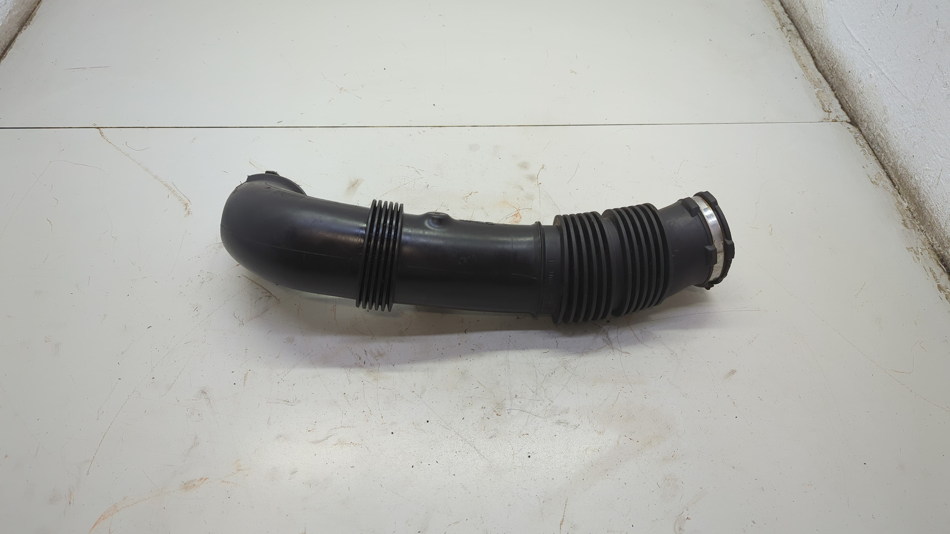 Патрубок воздушного фильтра