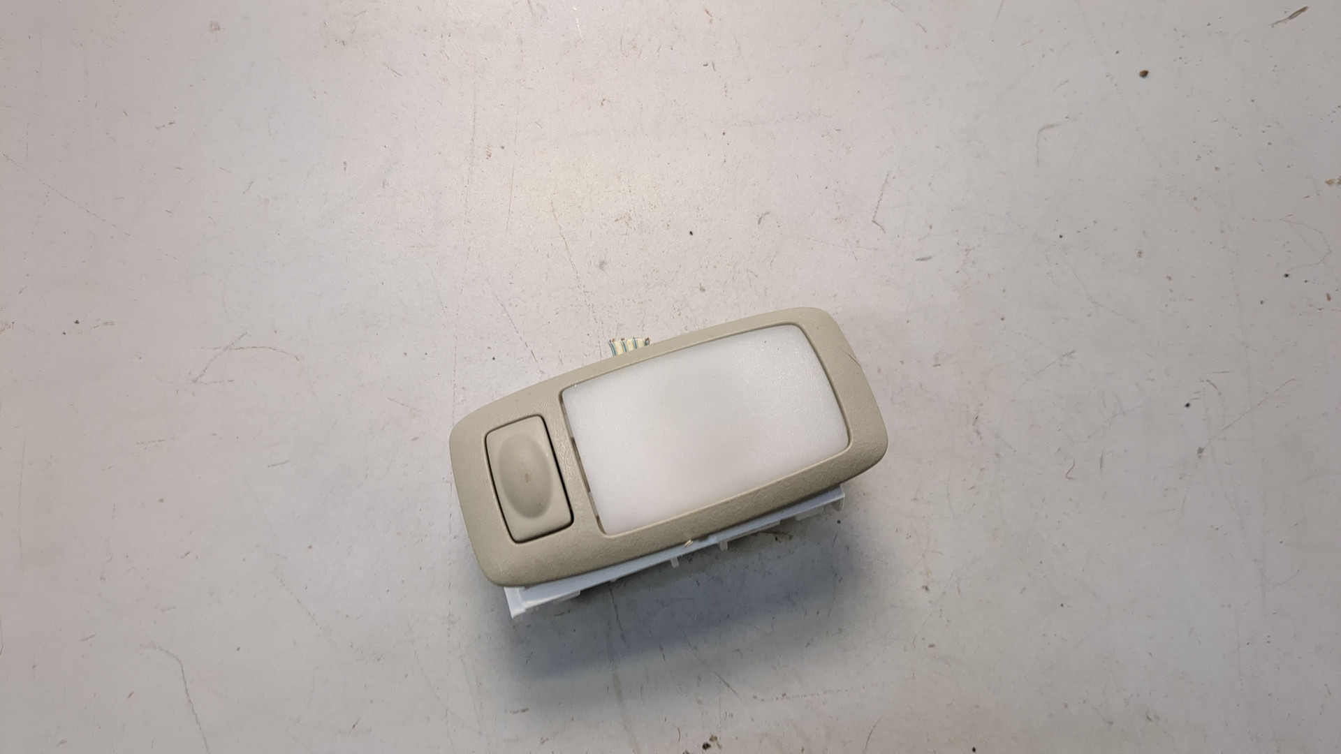 Плафон салонный