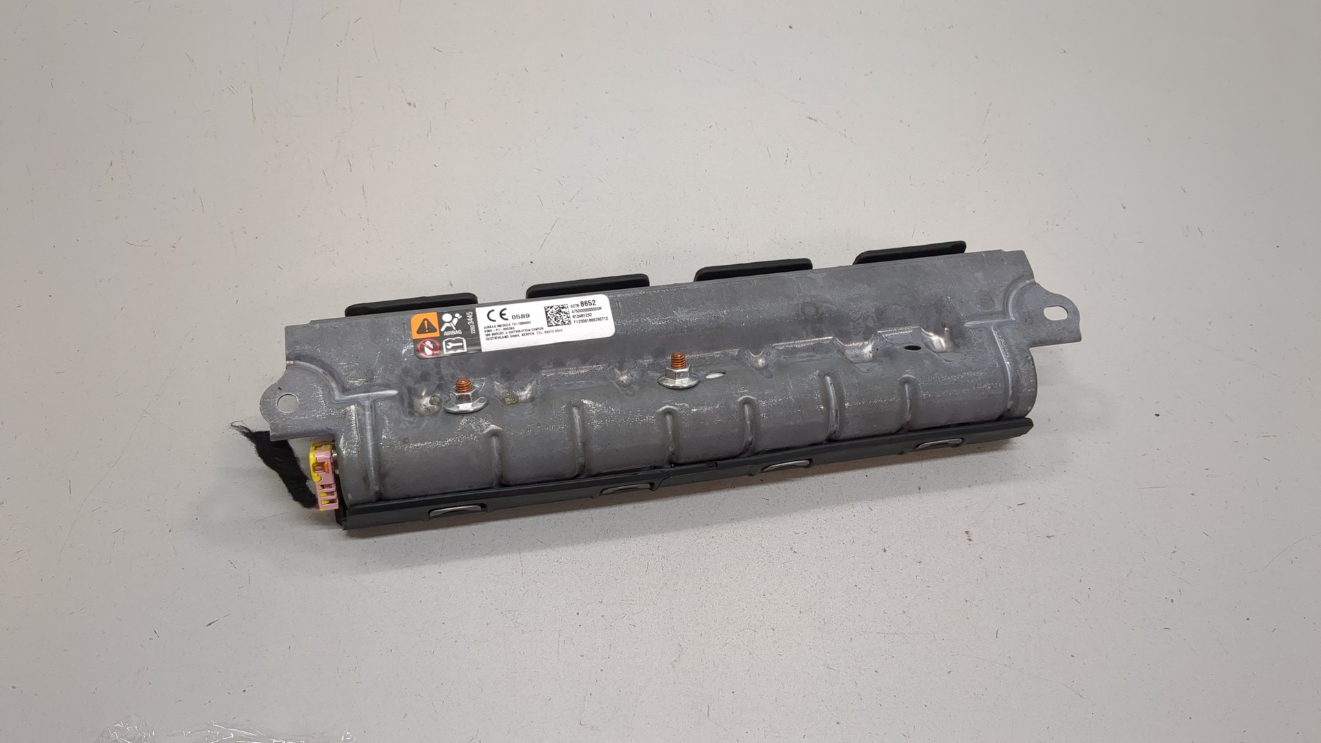 Подушка безопасности нижняя (для колен)