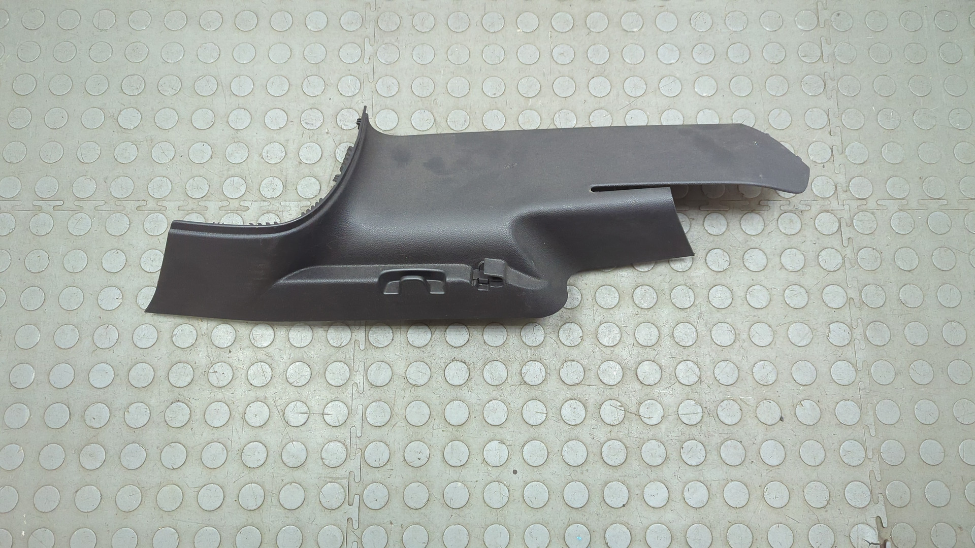 Обшивка багажника