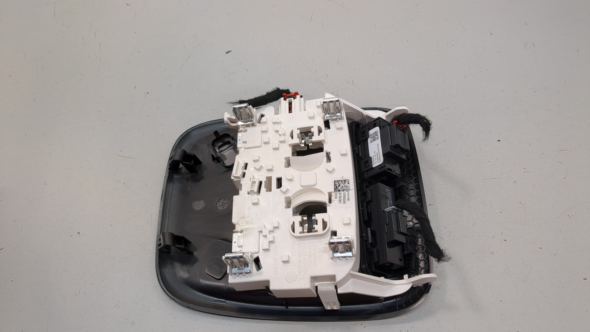 Плафон салонный