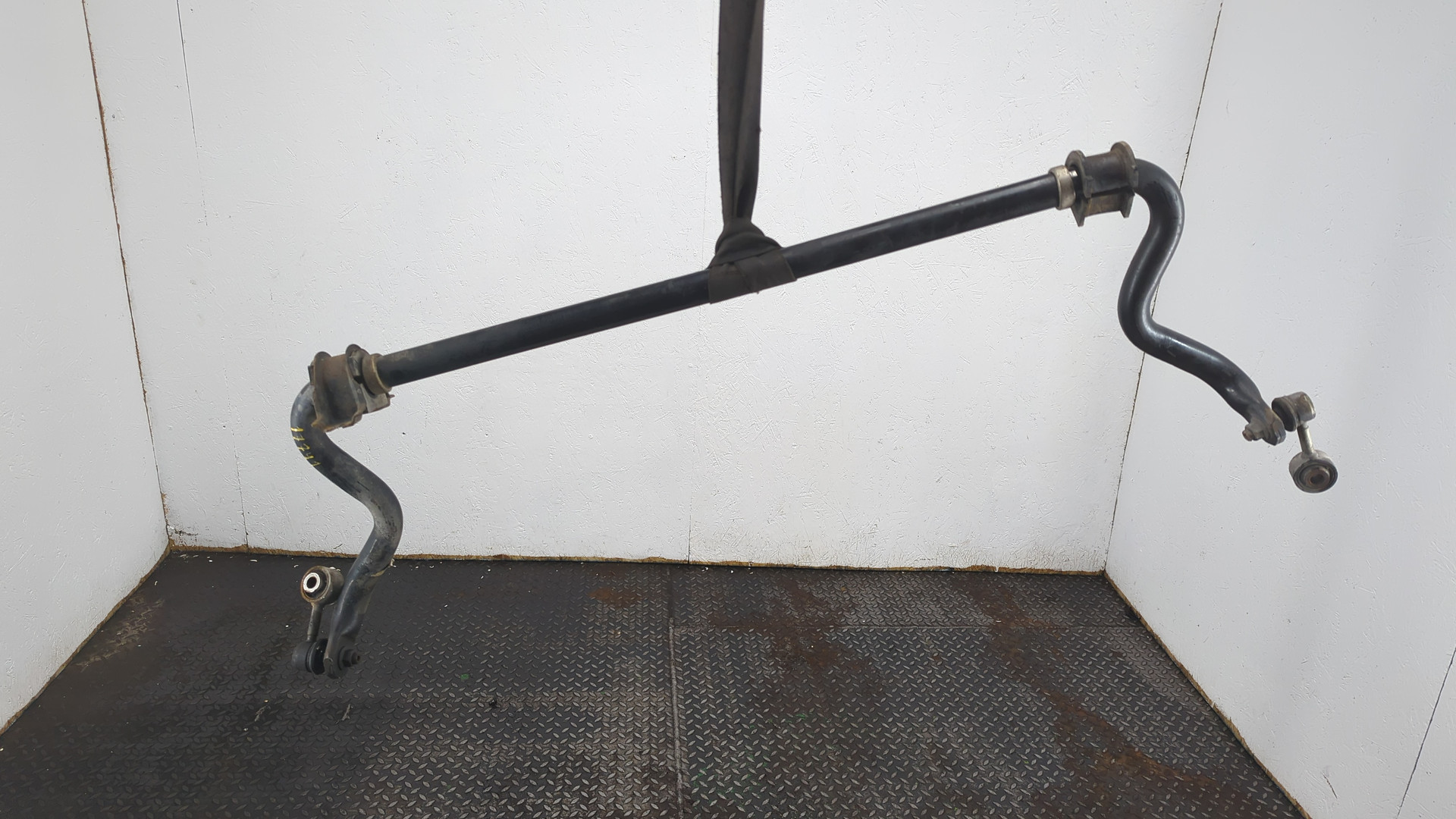 Стабилизатор передний