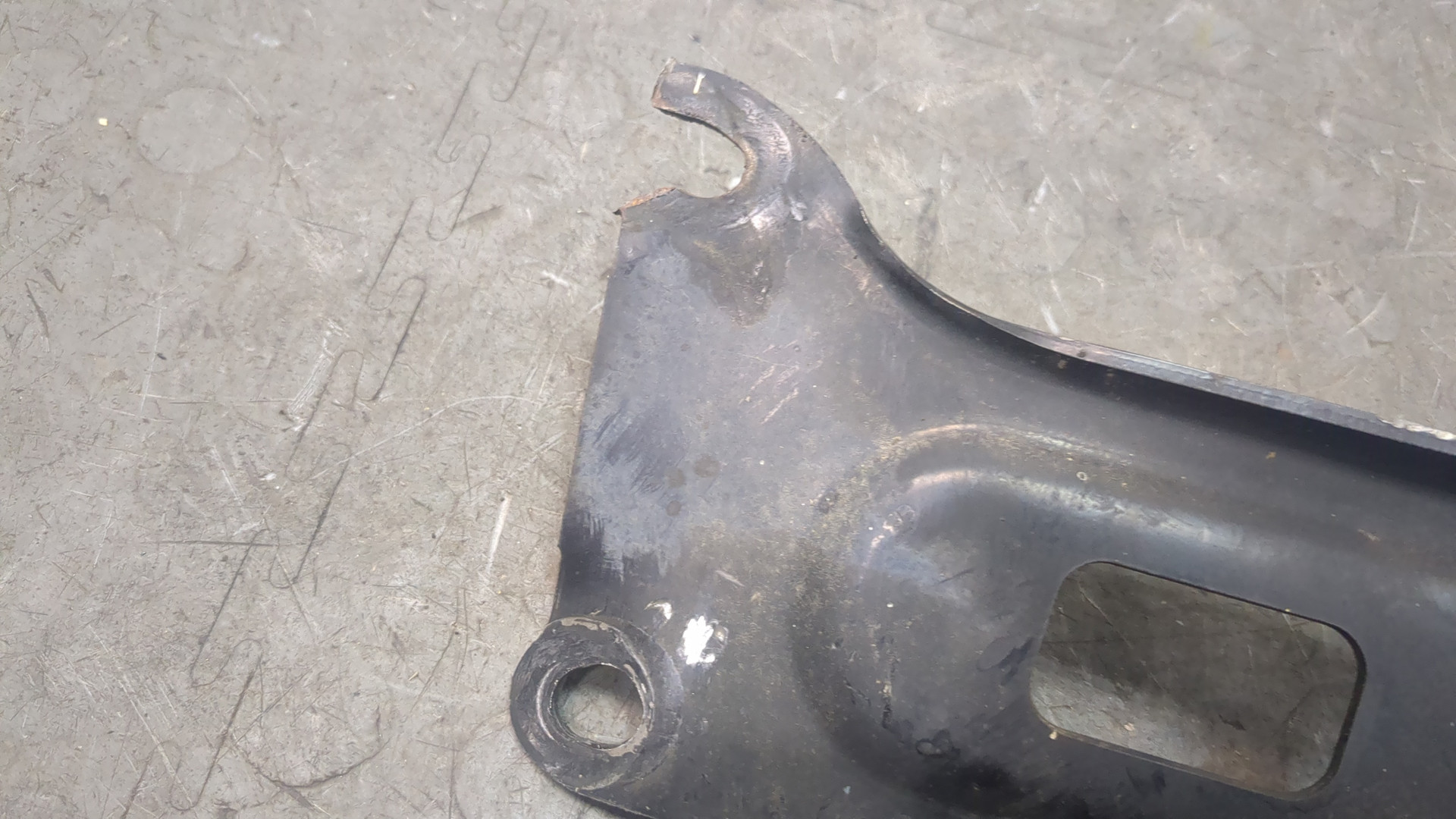 Рычаг задний правый