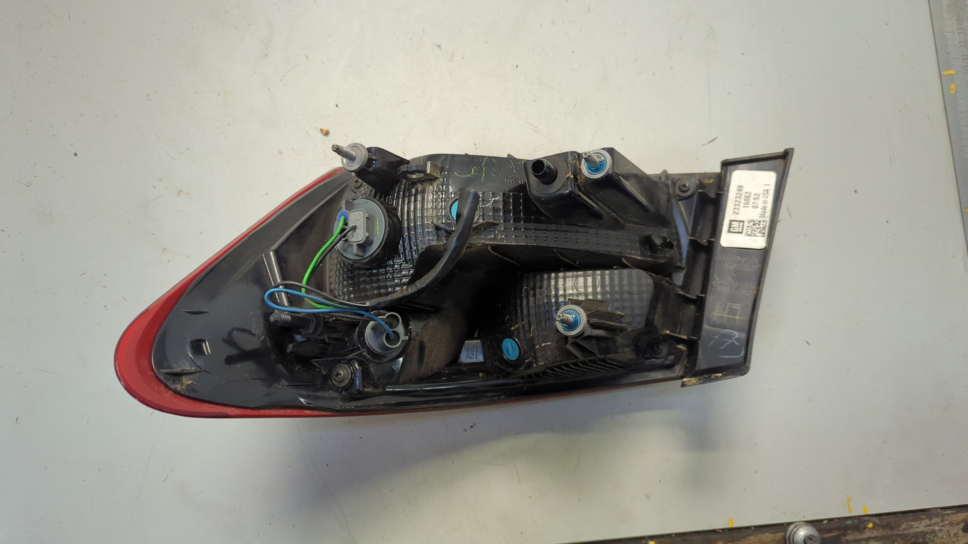 Фонарь задний левый