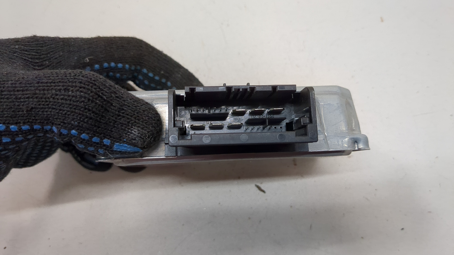 Преобразователь напряжения (адаптер)