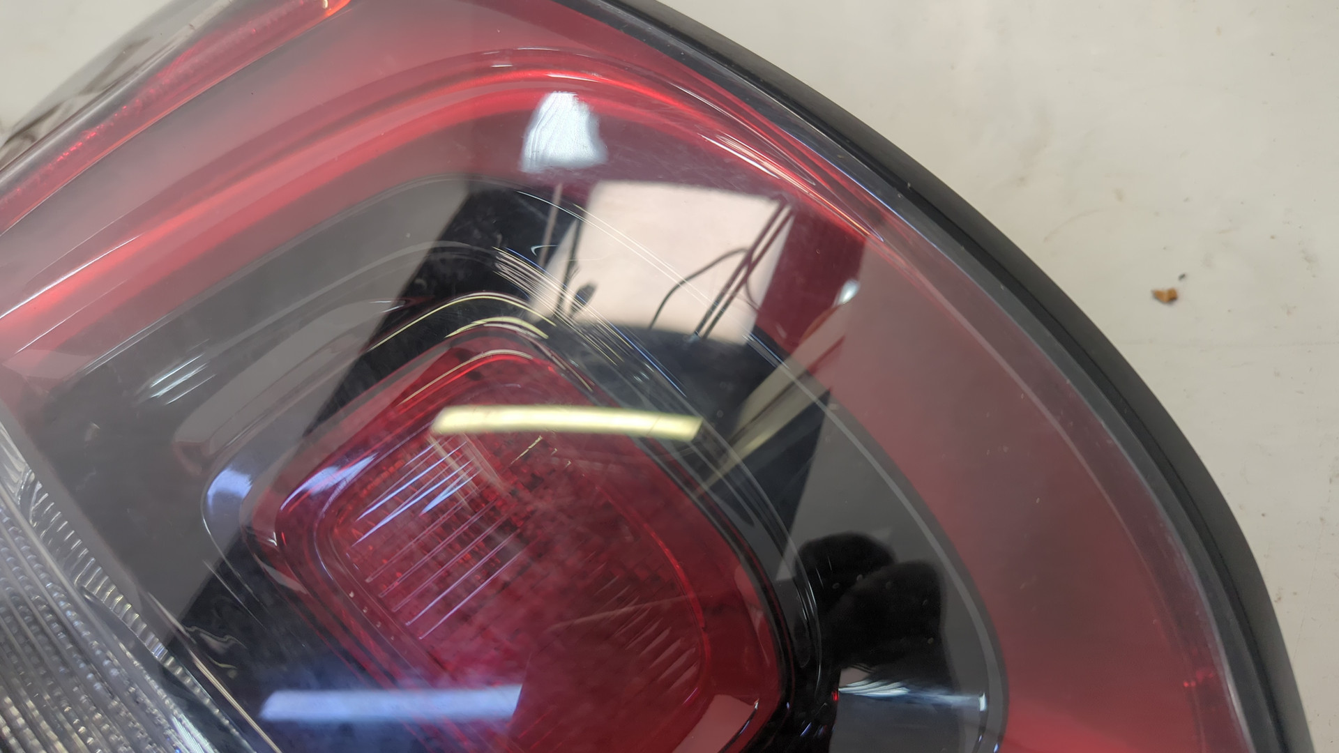 Фонарь задний правый