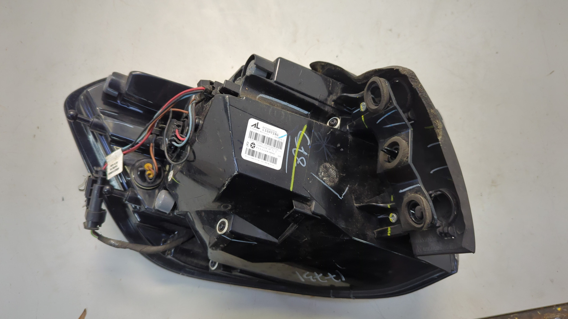 Фонарь задний правый