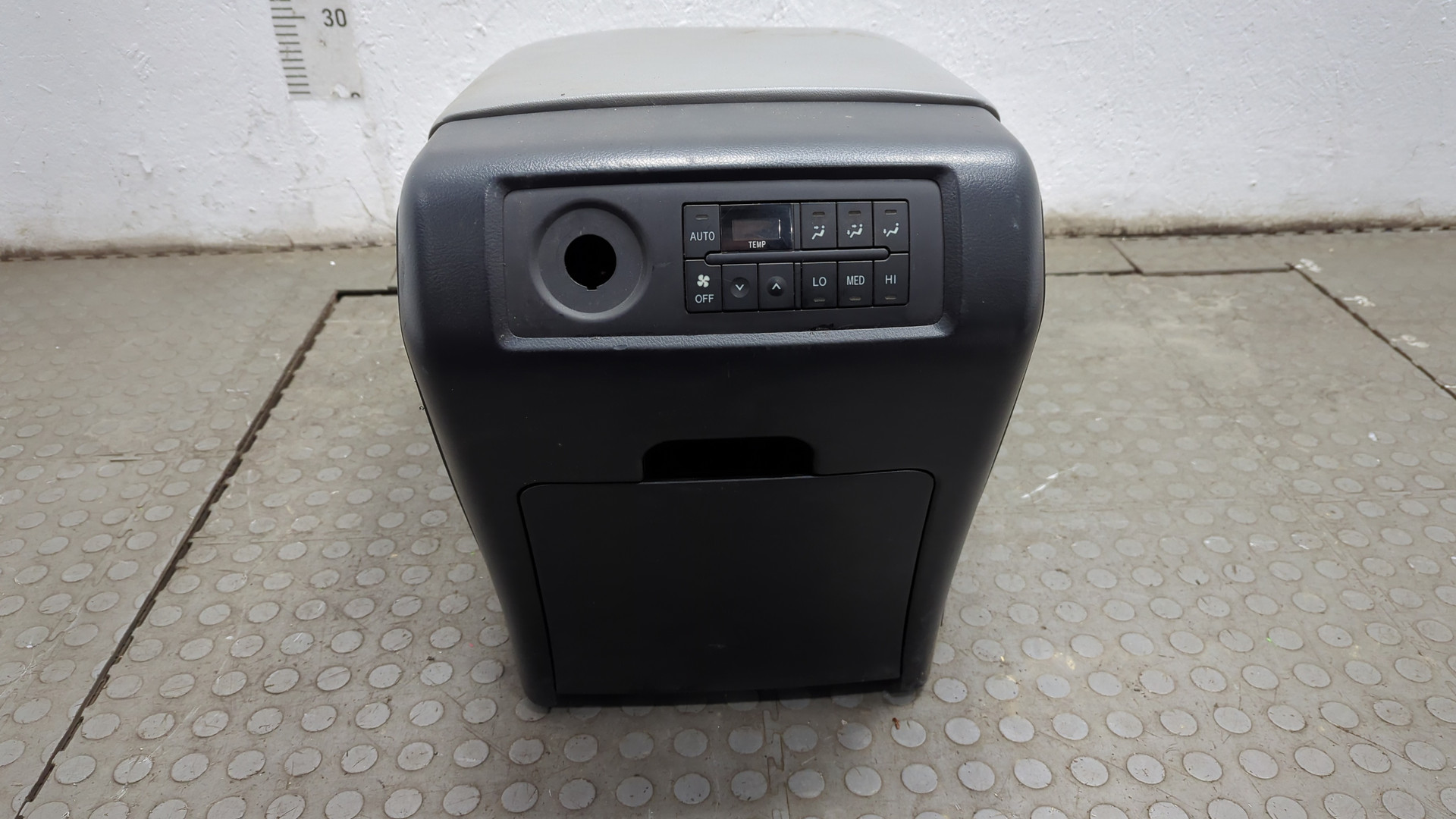 Подлокотник