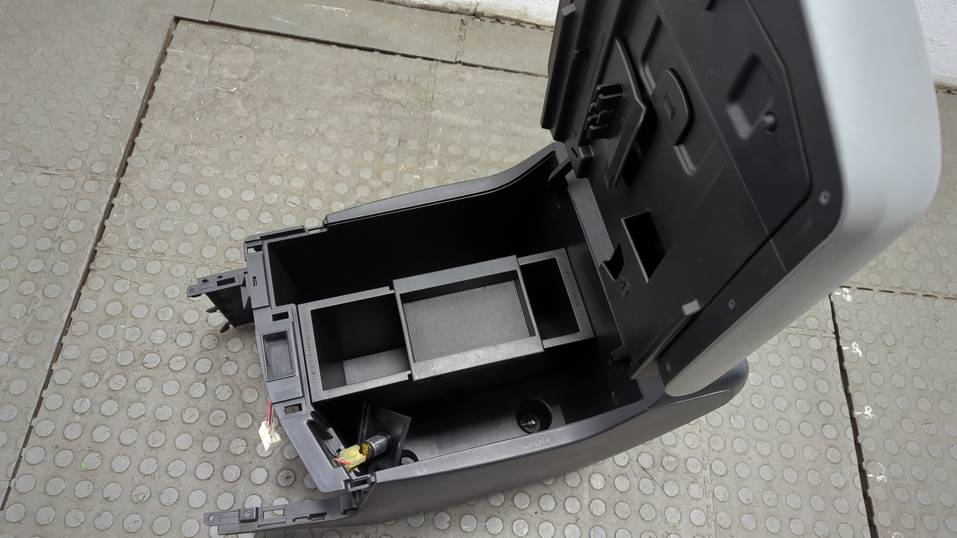 Подлокотник