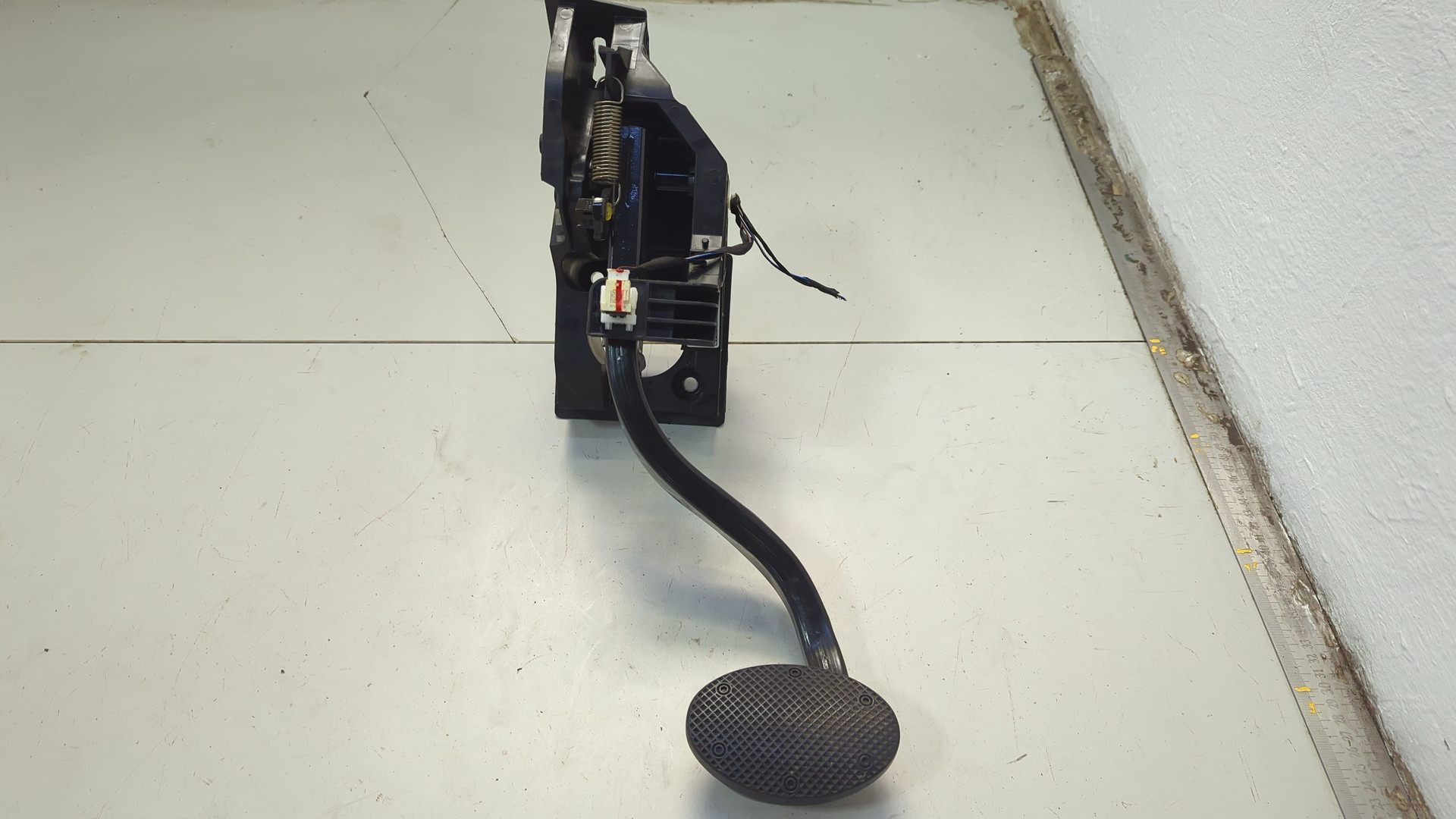 Педаль тормоза