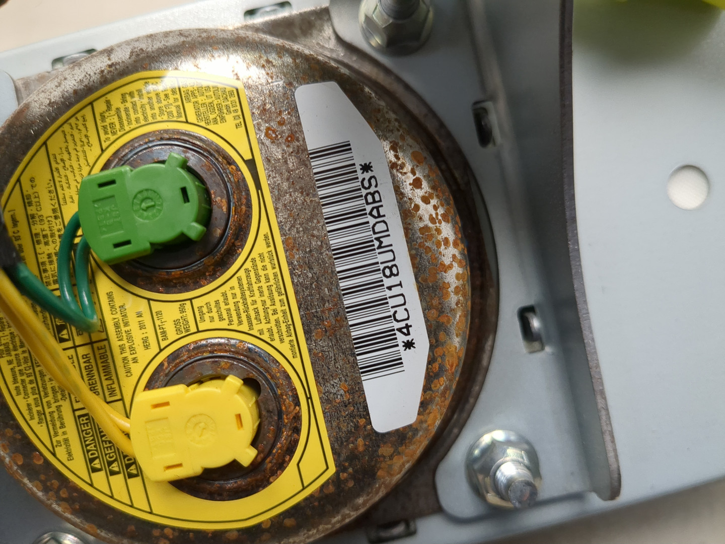 Подушка безопасности пассажирская (в торпедо)