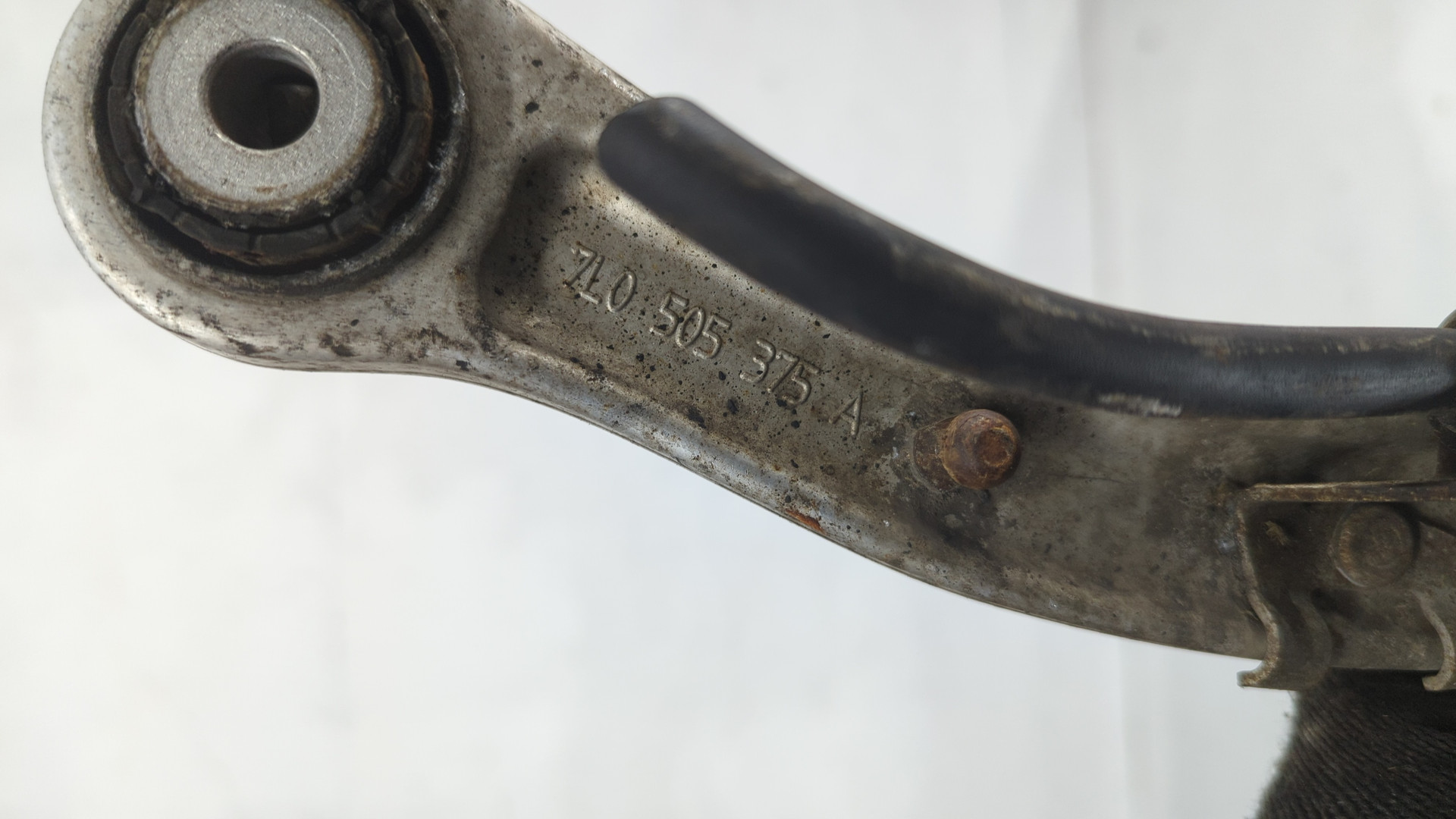 Рычаг задний