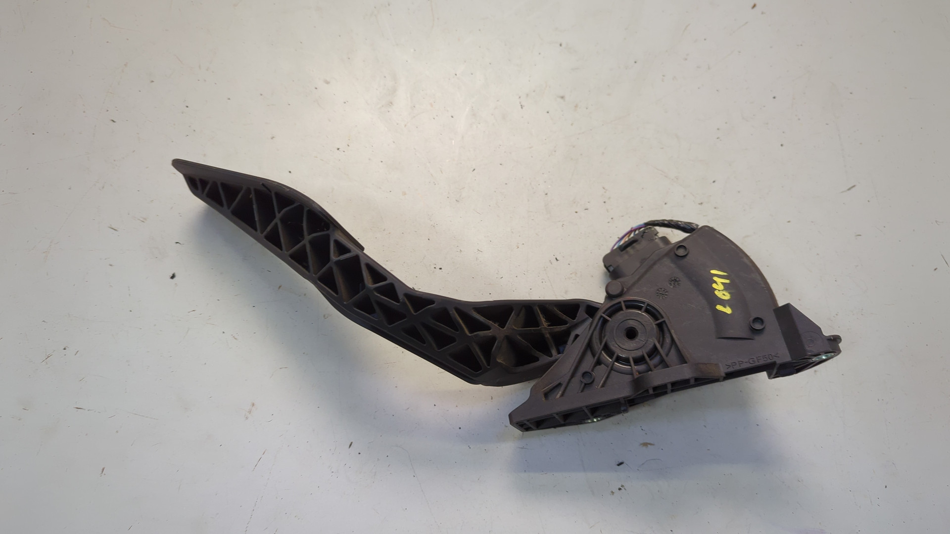 Педаль газа