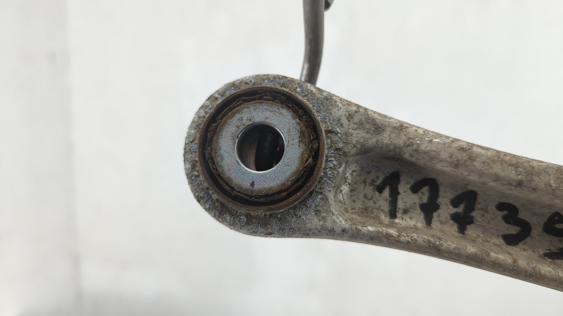 Рычаг задний правый