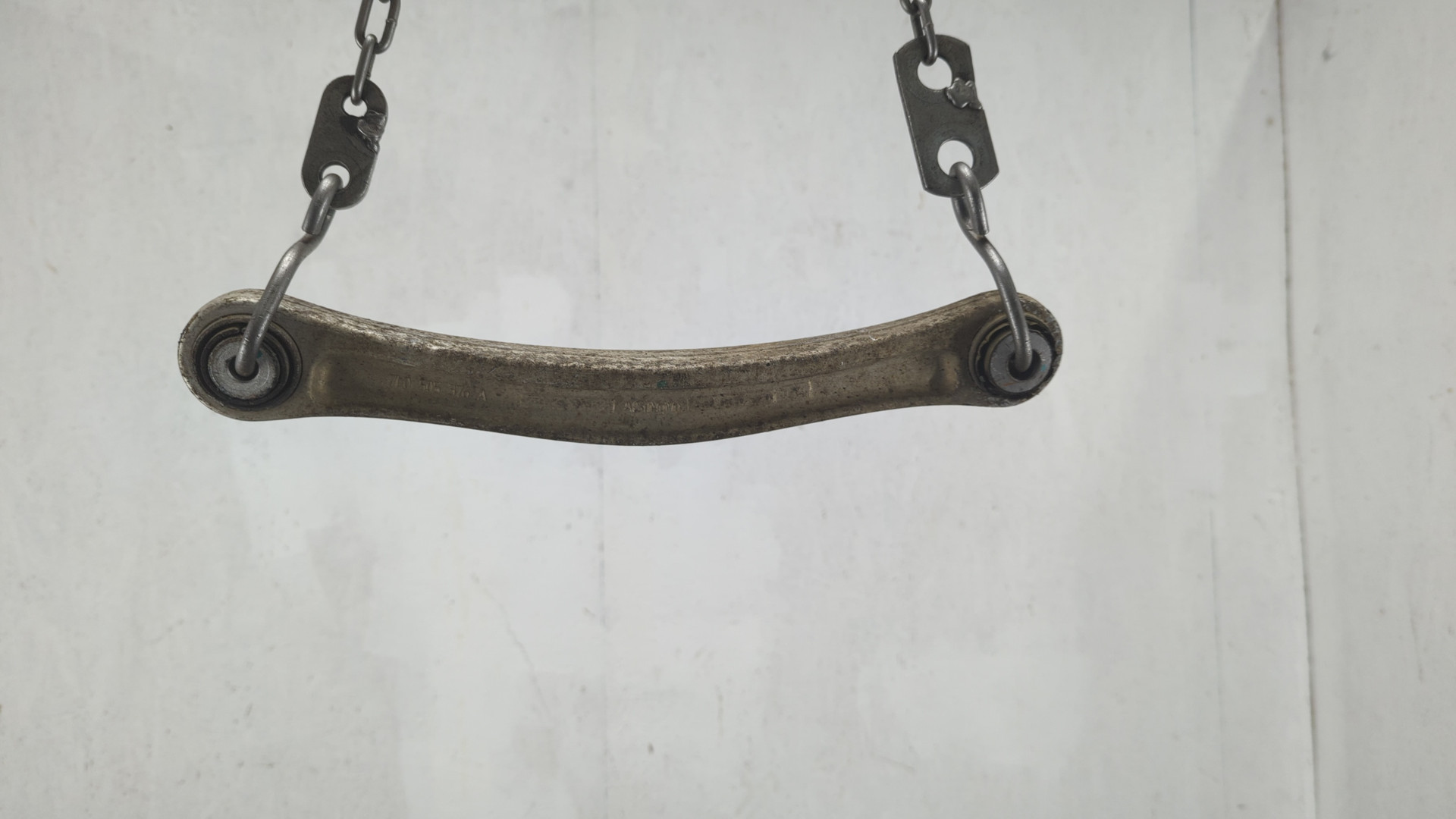 Рычаг задний правый