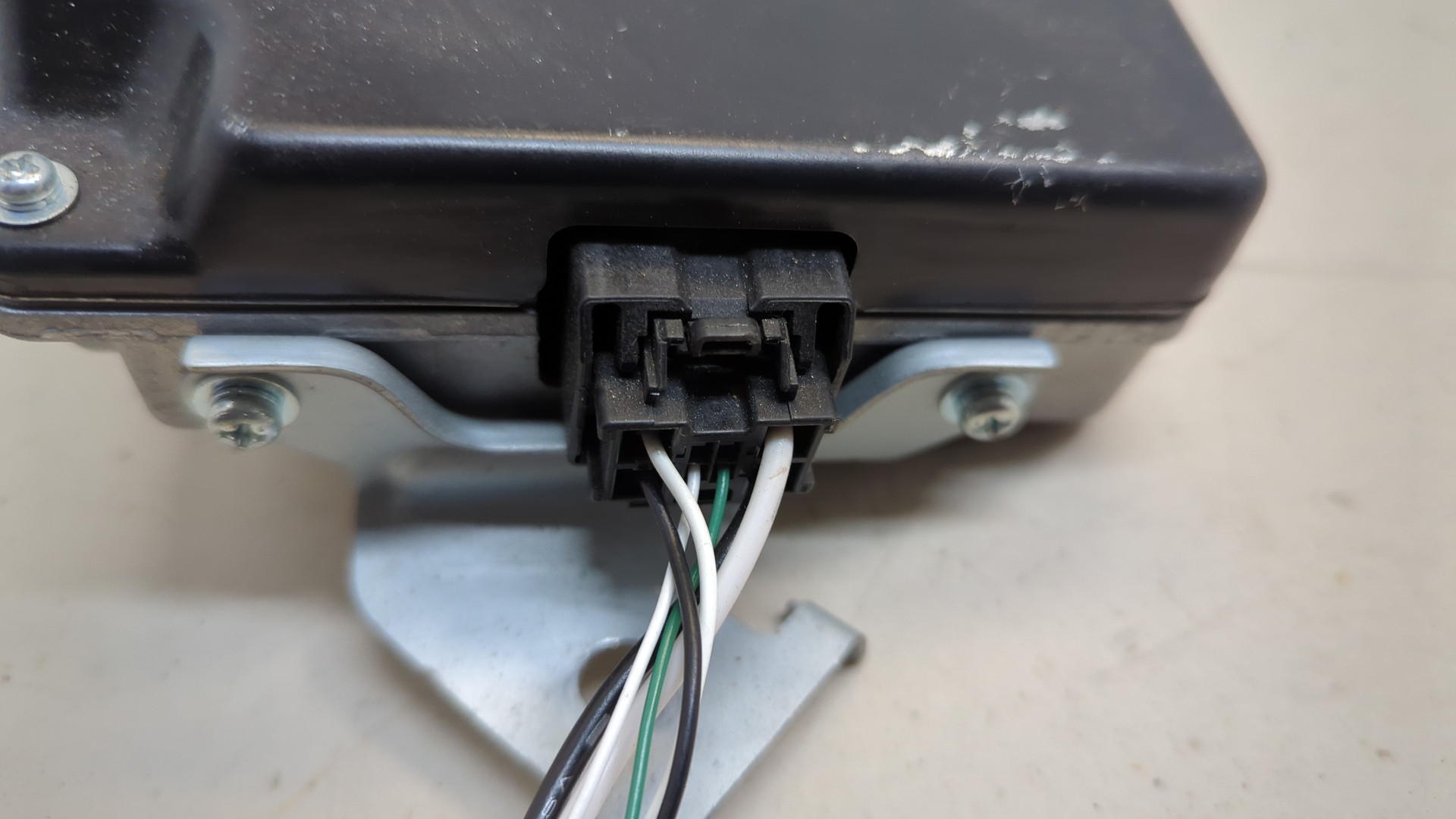 Преобразователь напряжения (адаптер)