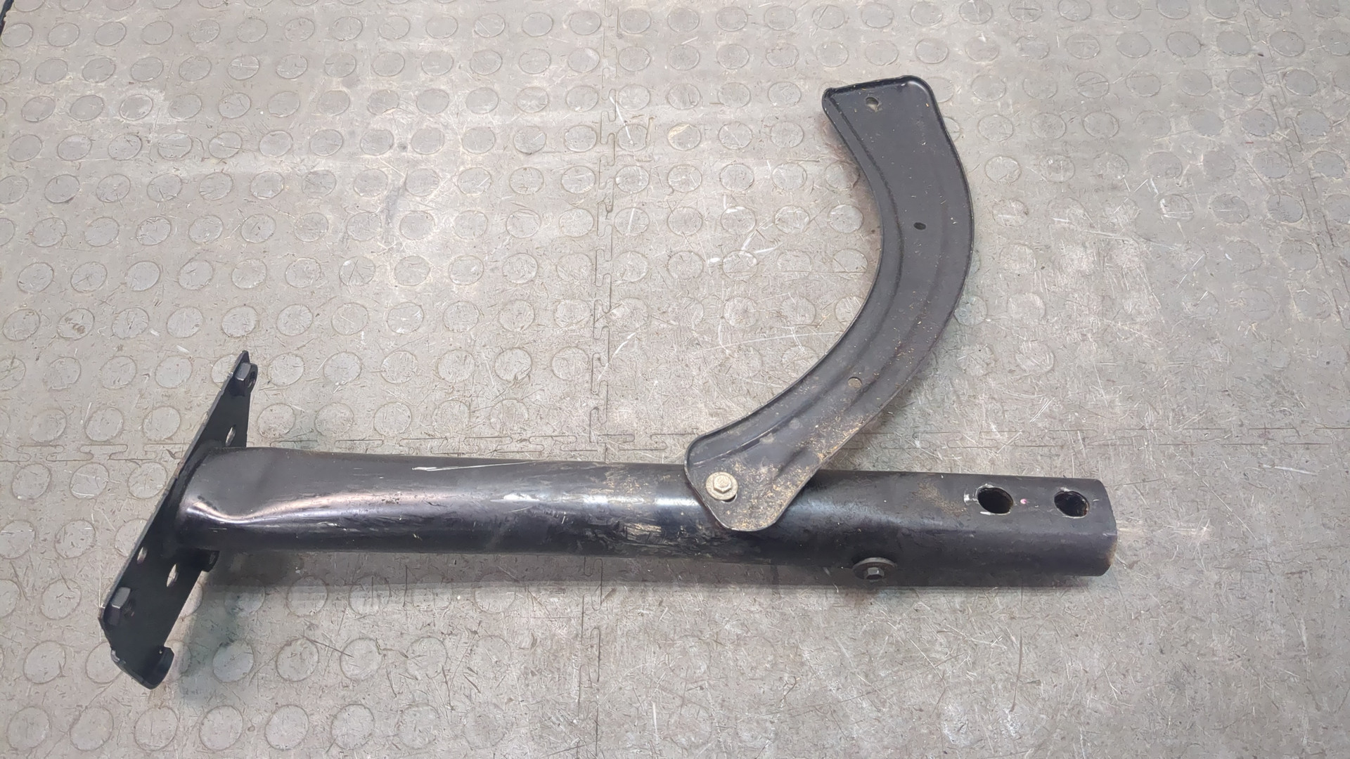 Кронштейн (сопут. товар)