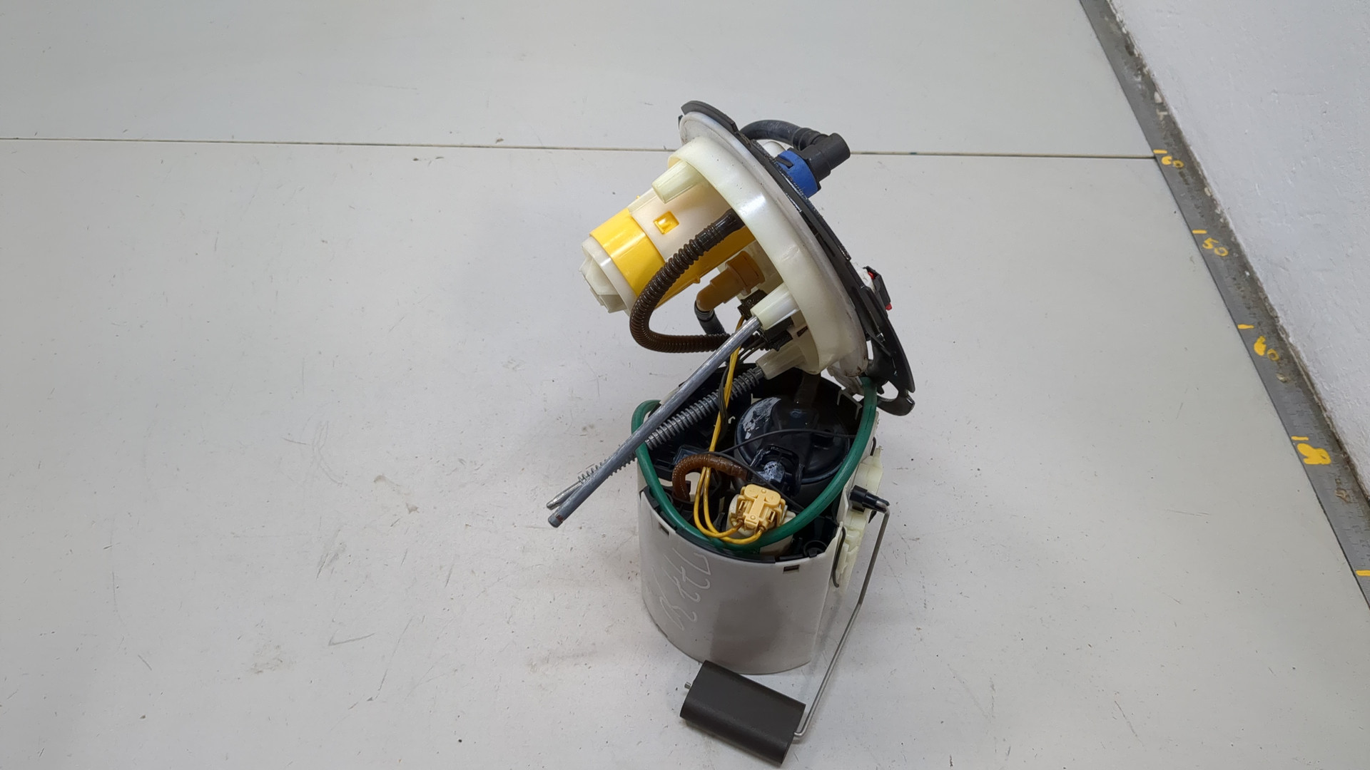 Насос топливный электрический