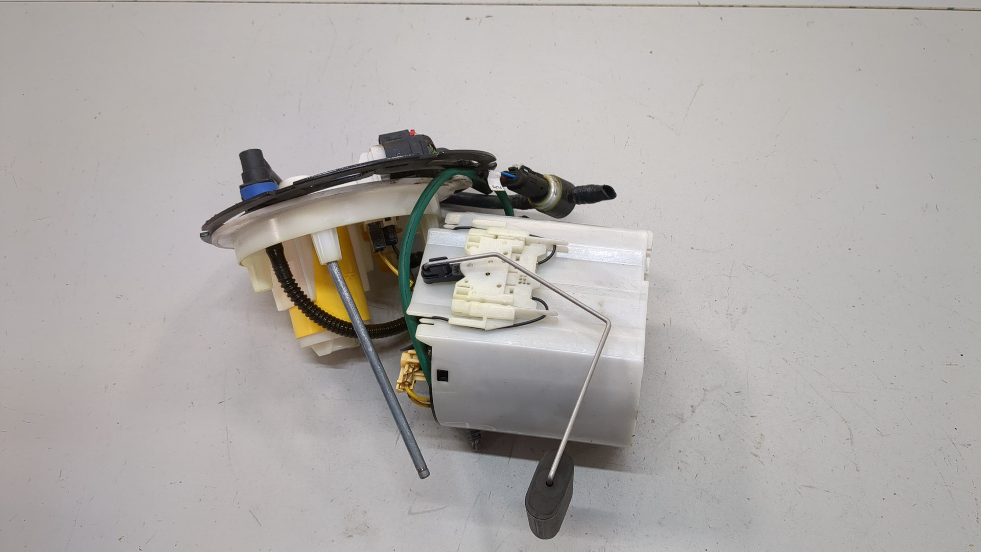 Насос топливный электрический