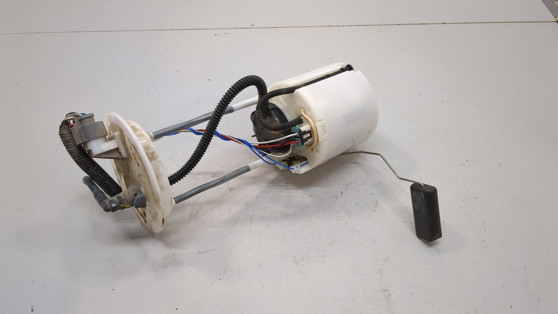 Насос топливный электрический