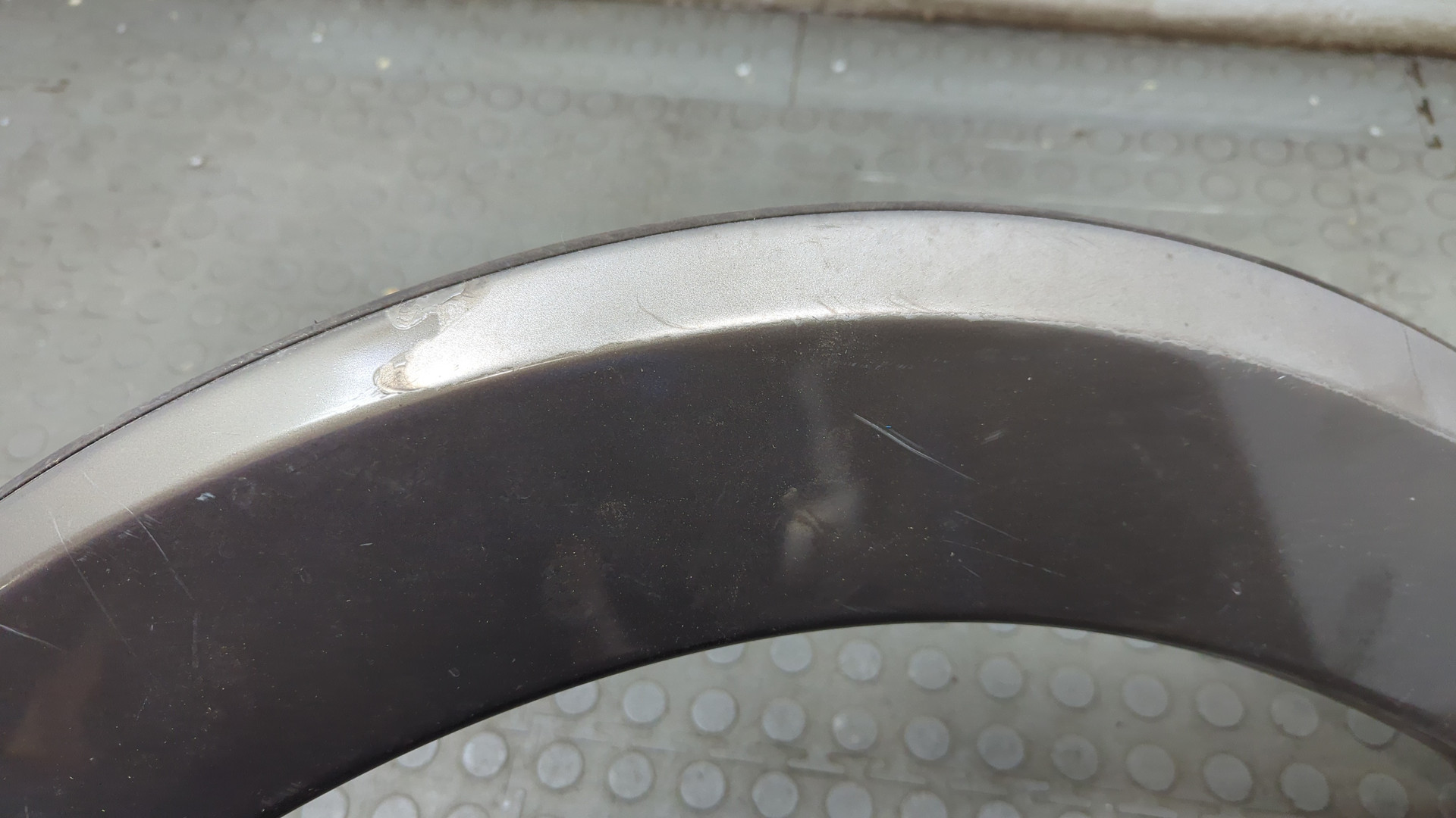 Молдинг заднего крыла правого