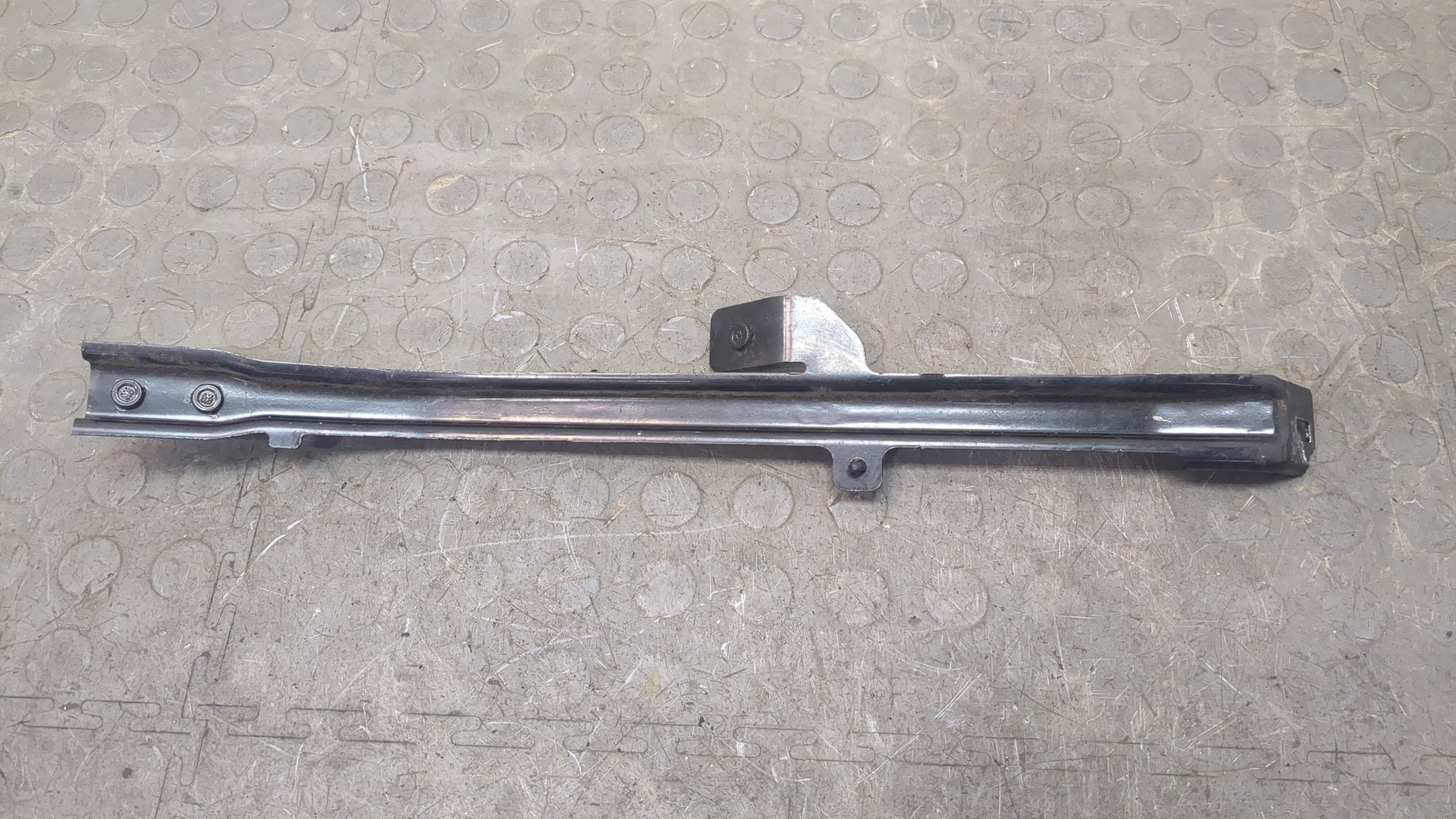 Кронштейн крепления крыла