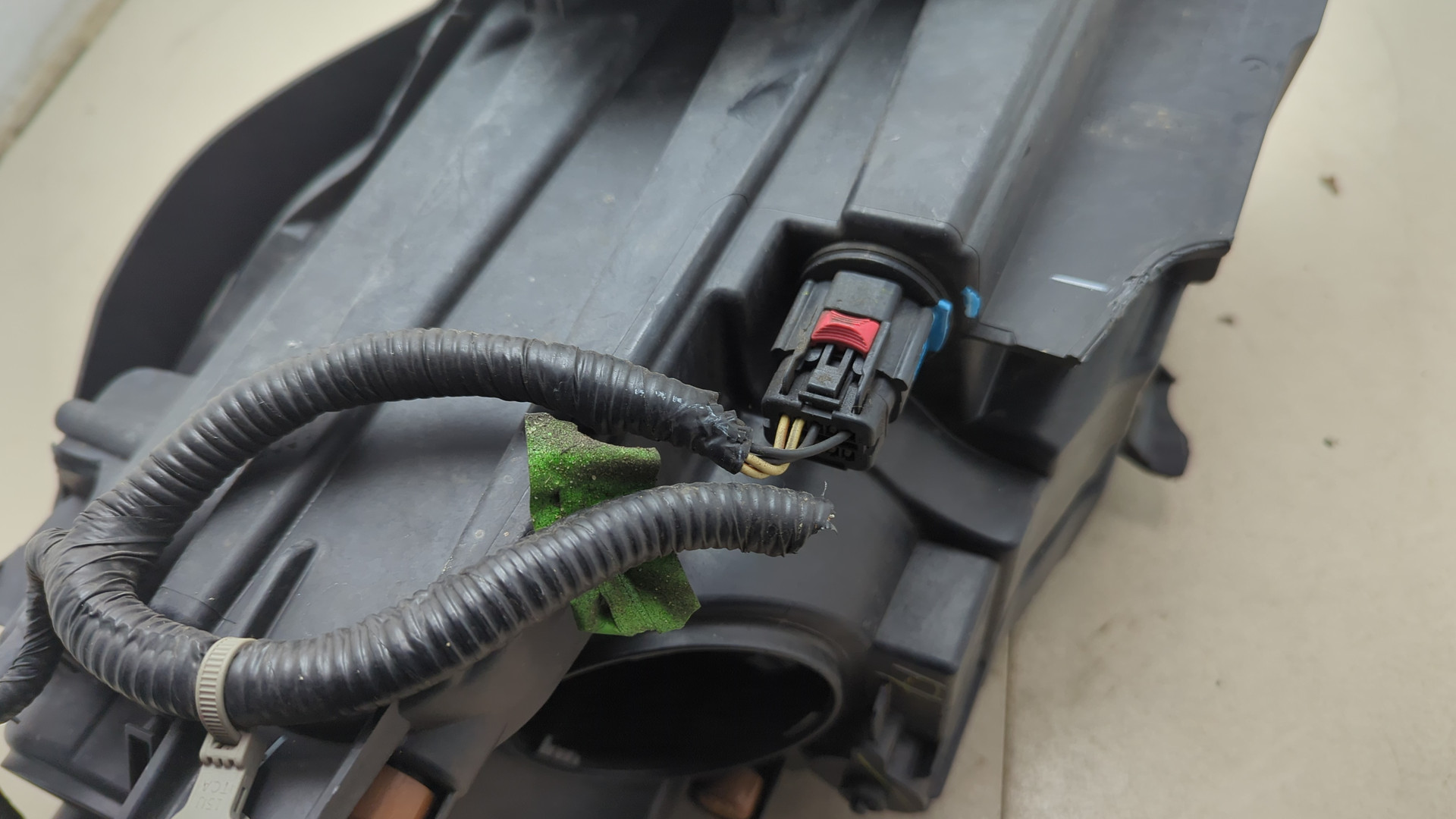 Фара правая