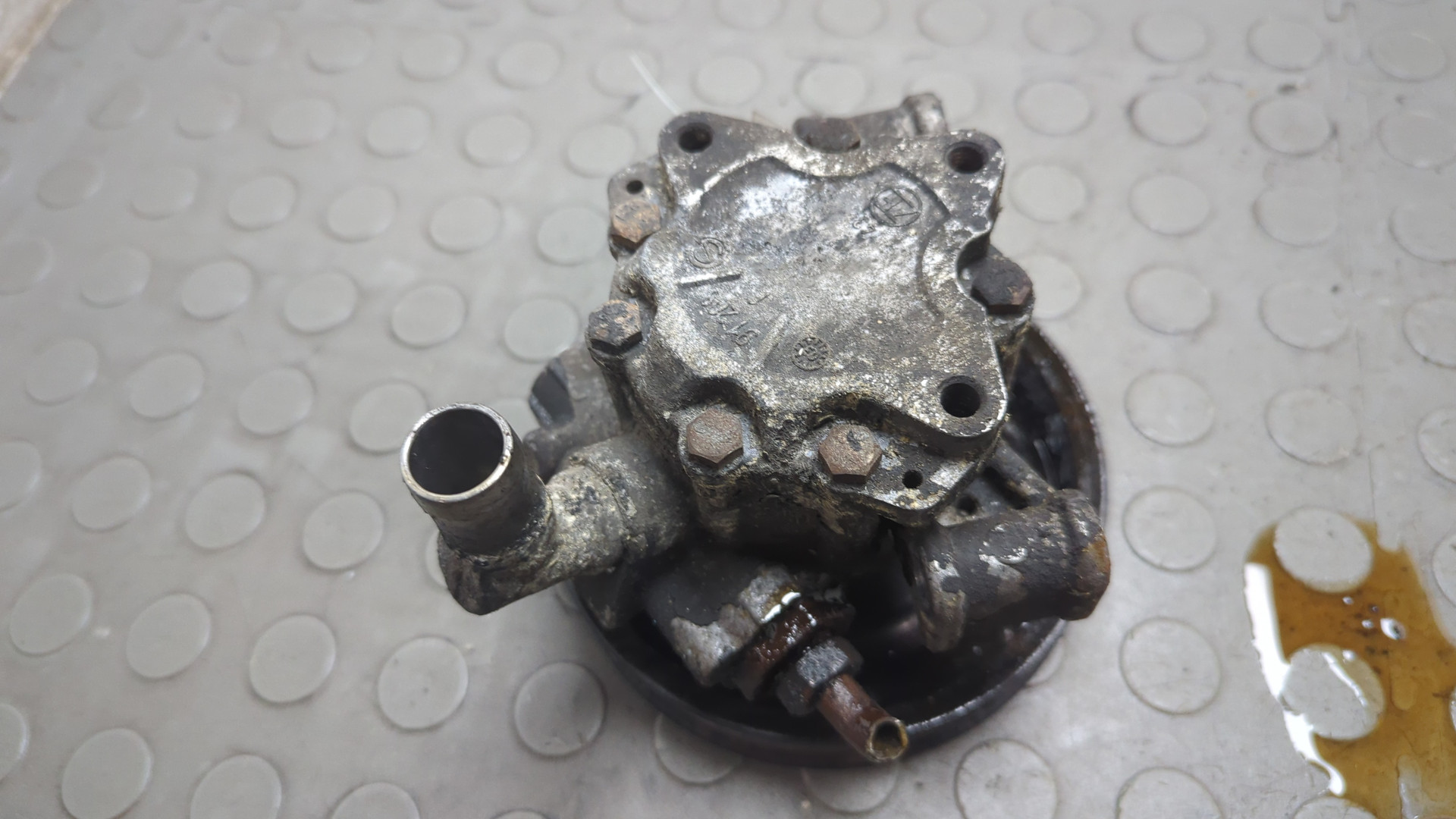 Насос ГУР (гидроусилитель руля)