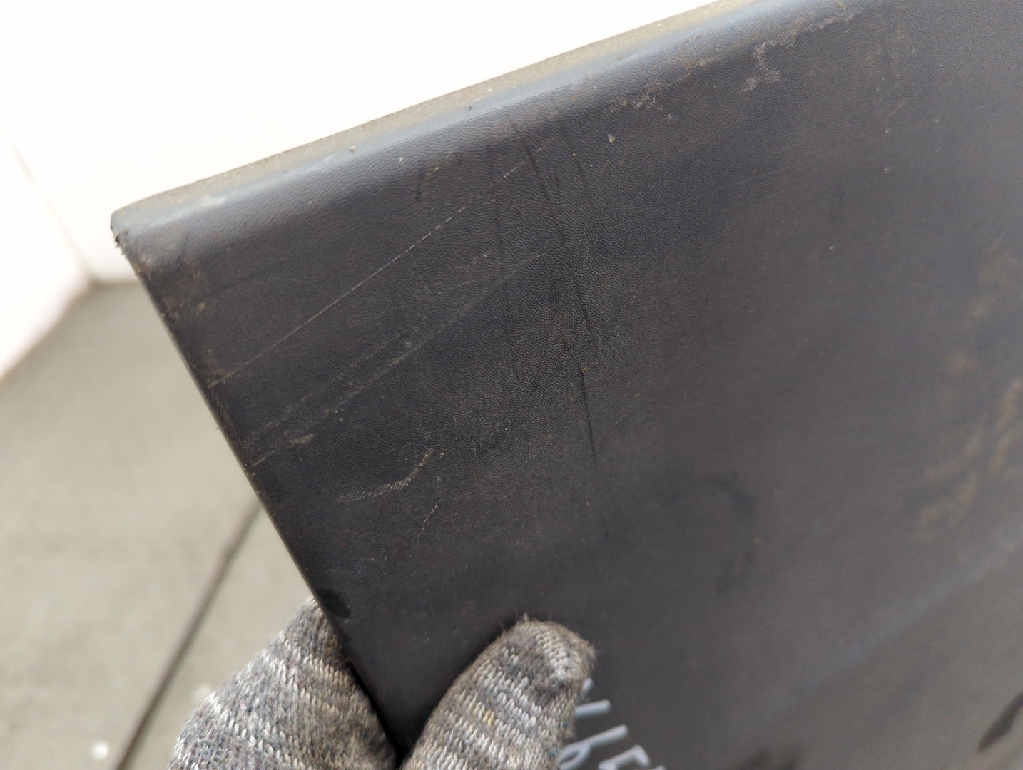 Молдинг заднего крыла правого