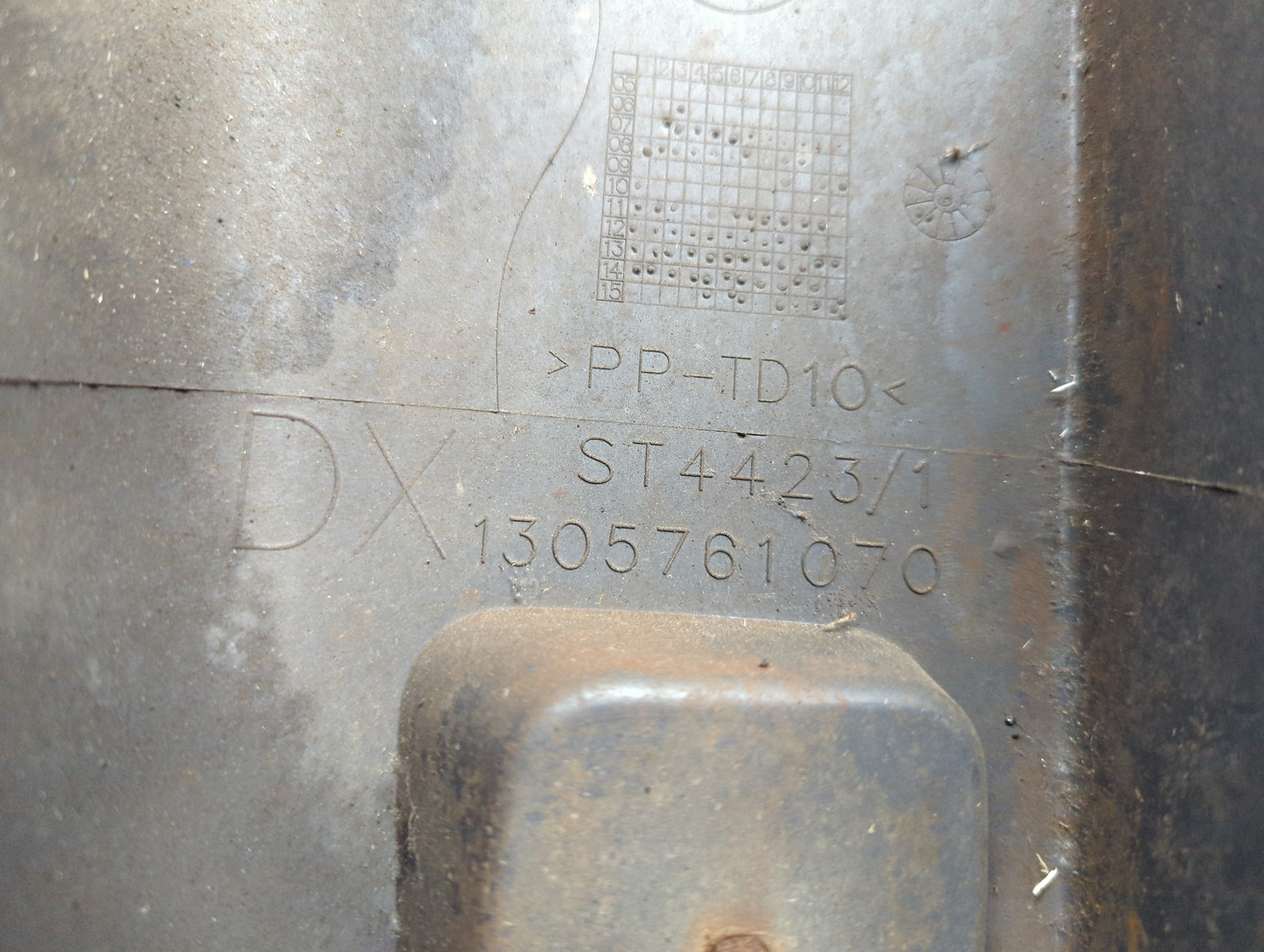 Накладка заднего бампера правая