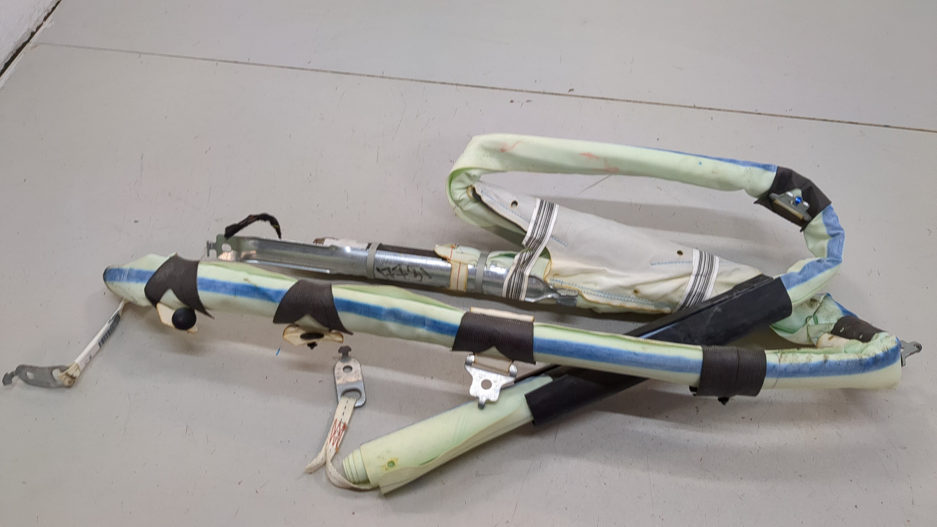 Подушка безопасности боковая (шторка)