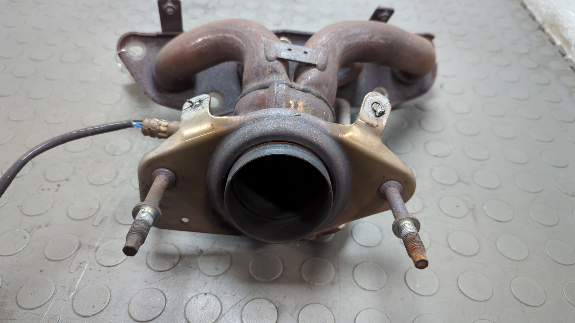 Коллектор выпускной